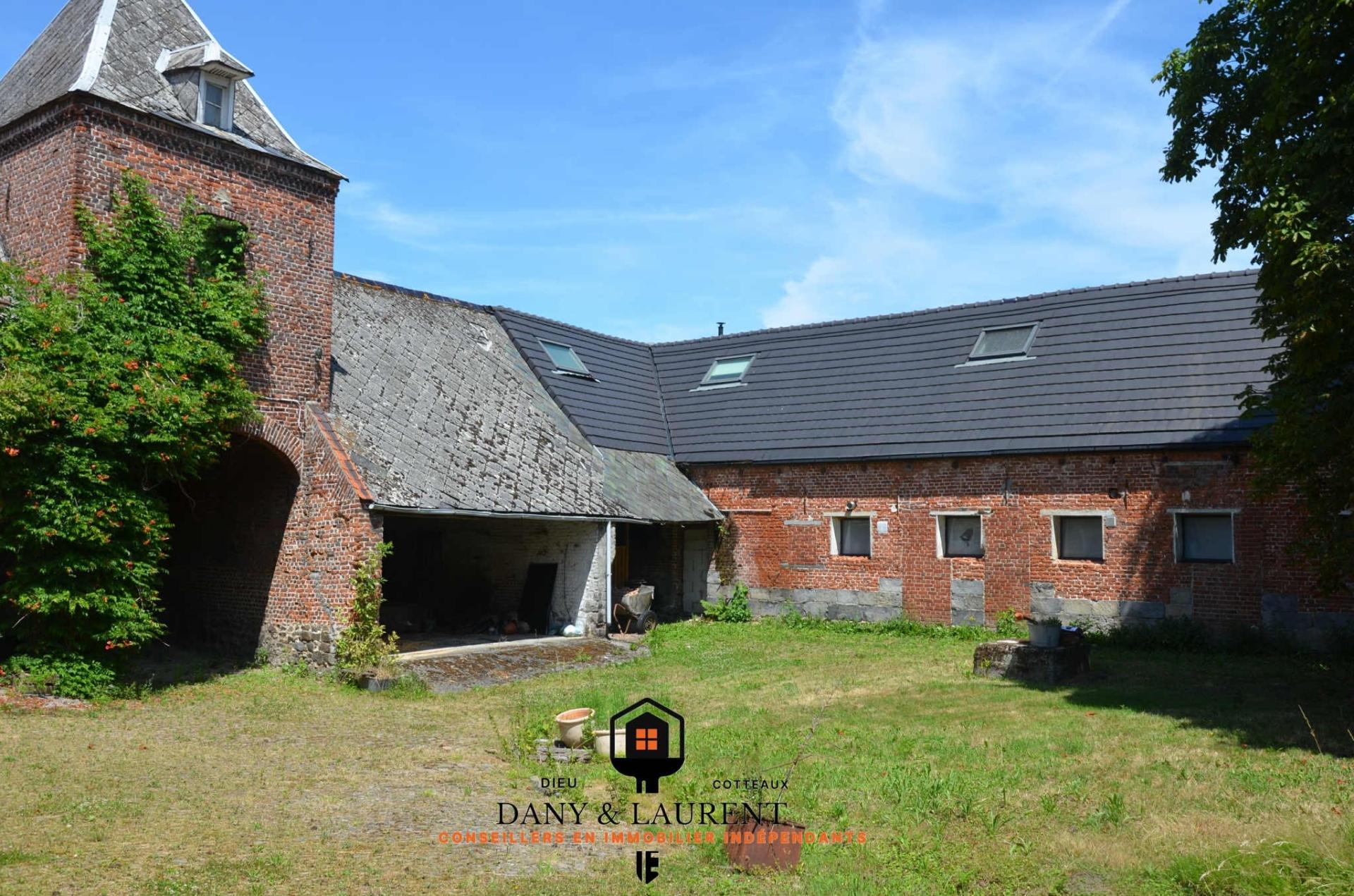 Photo 2 of the listing.