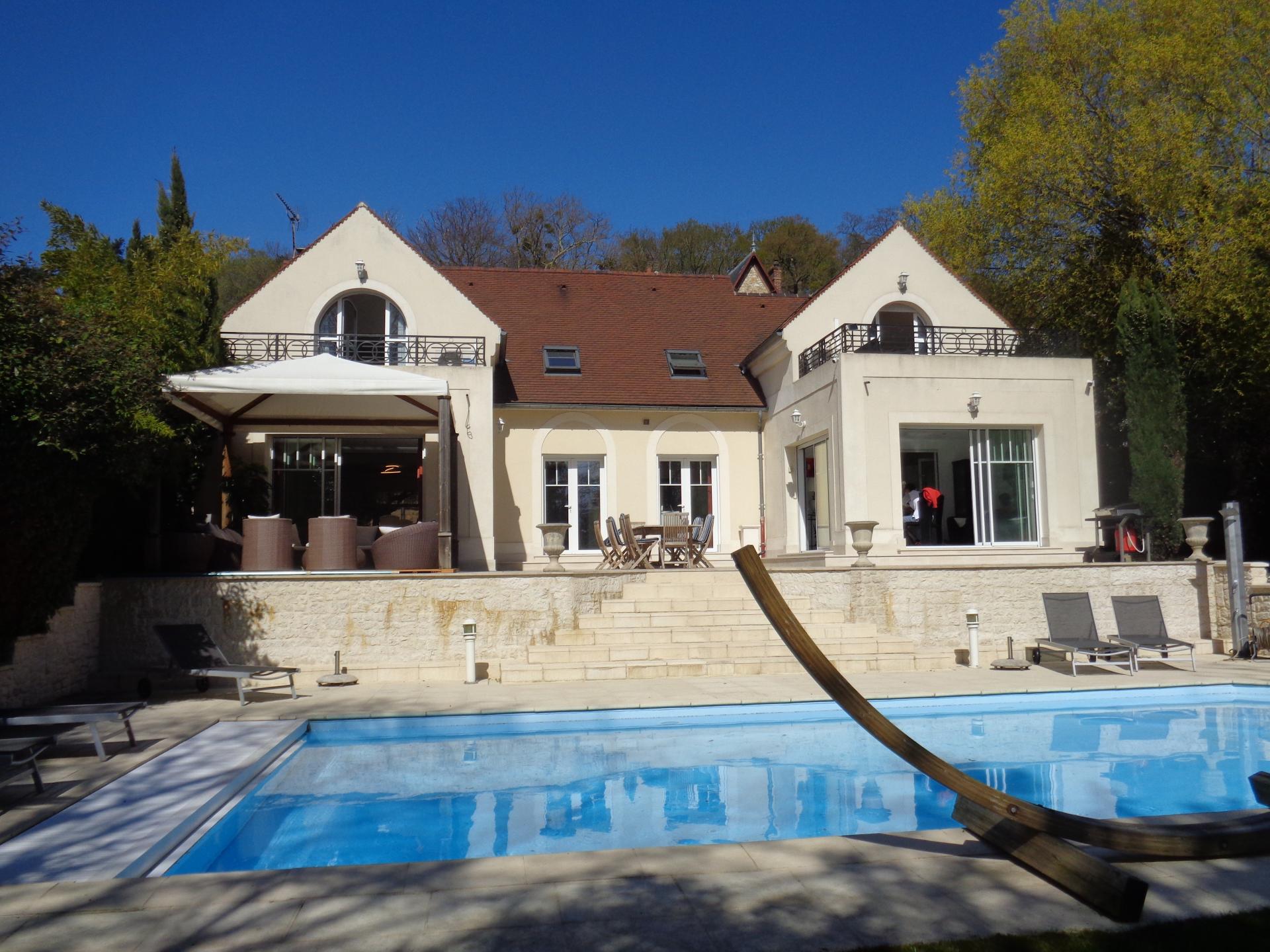 Photo 16 of the listing.