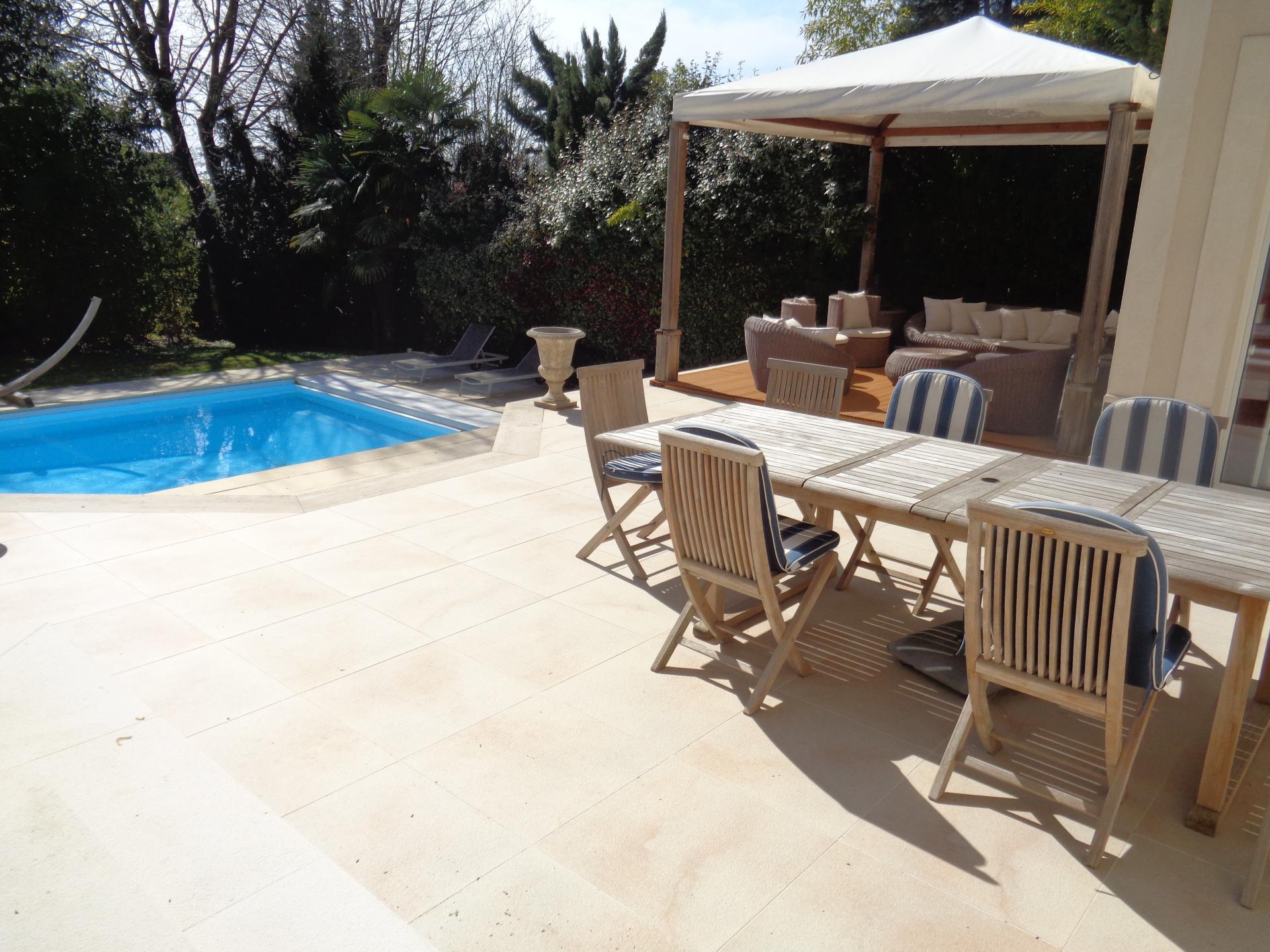 Photo 15 of the listing.