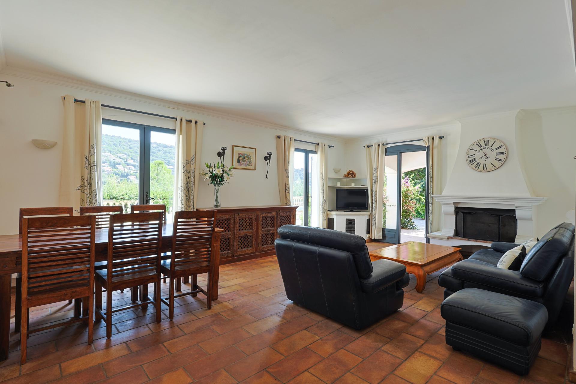 Photo 8 of the listing.