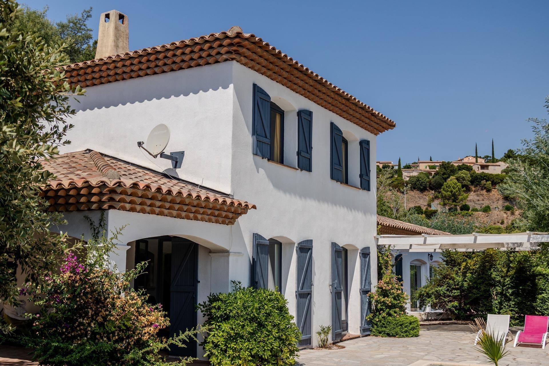 Photo 3 of the listing.