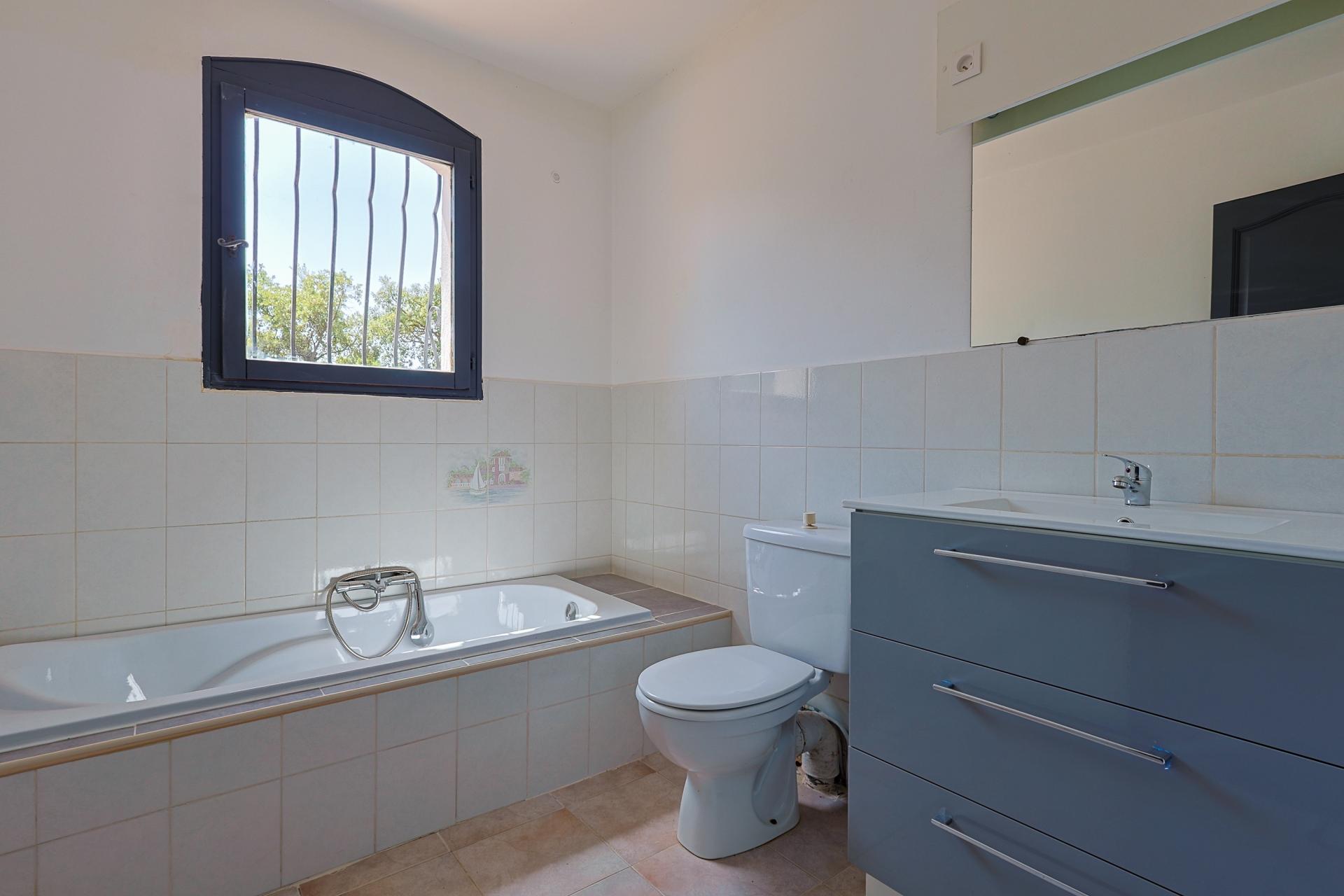 Photo 12 of the listing.