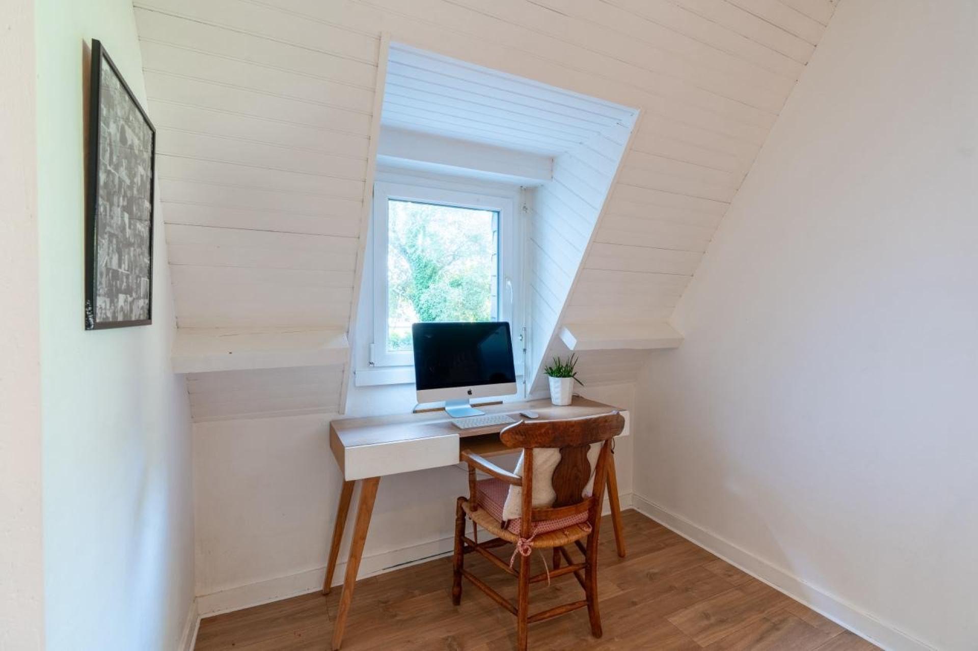 Photo 20 of the listing.