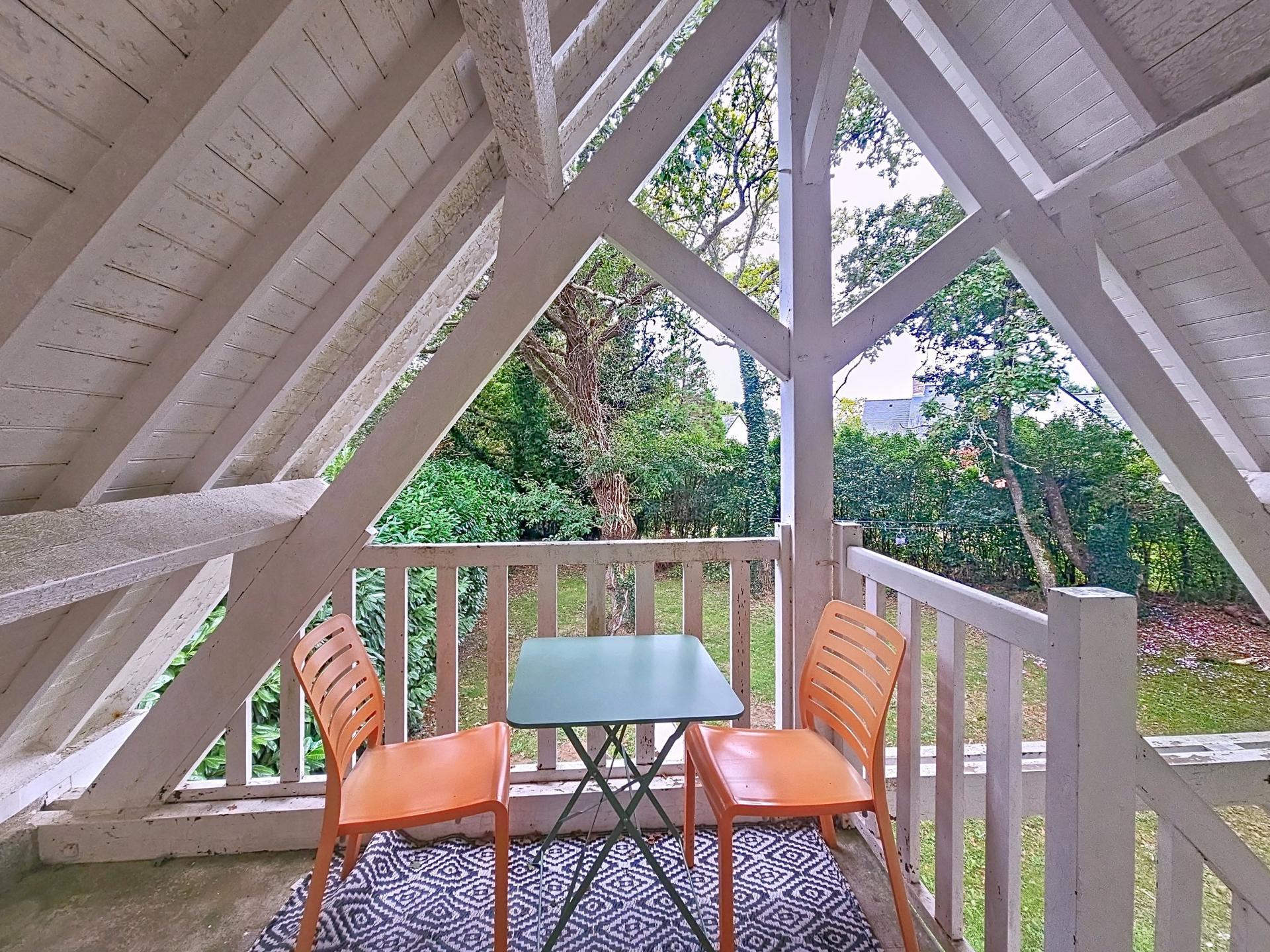 Photo 11 of the listing.