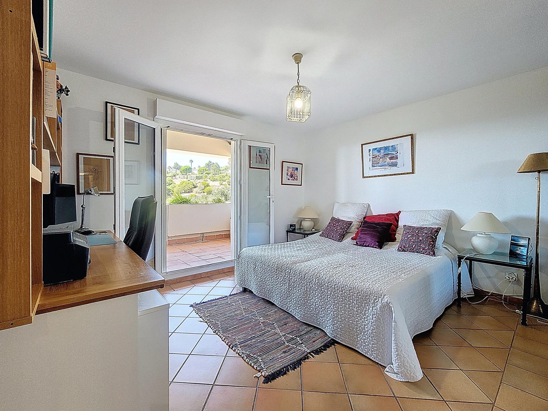 Photo 6 of the listing.