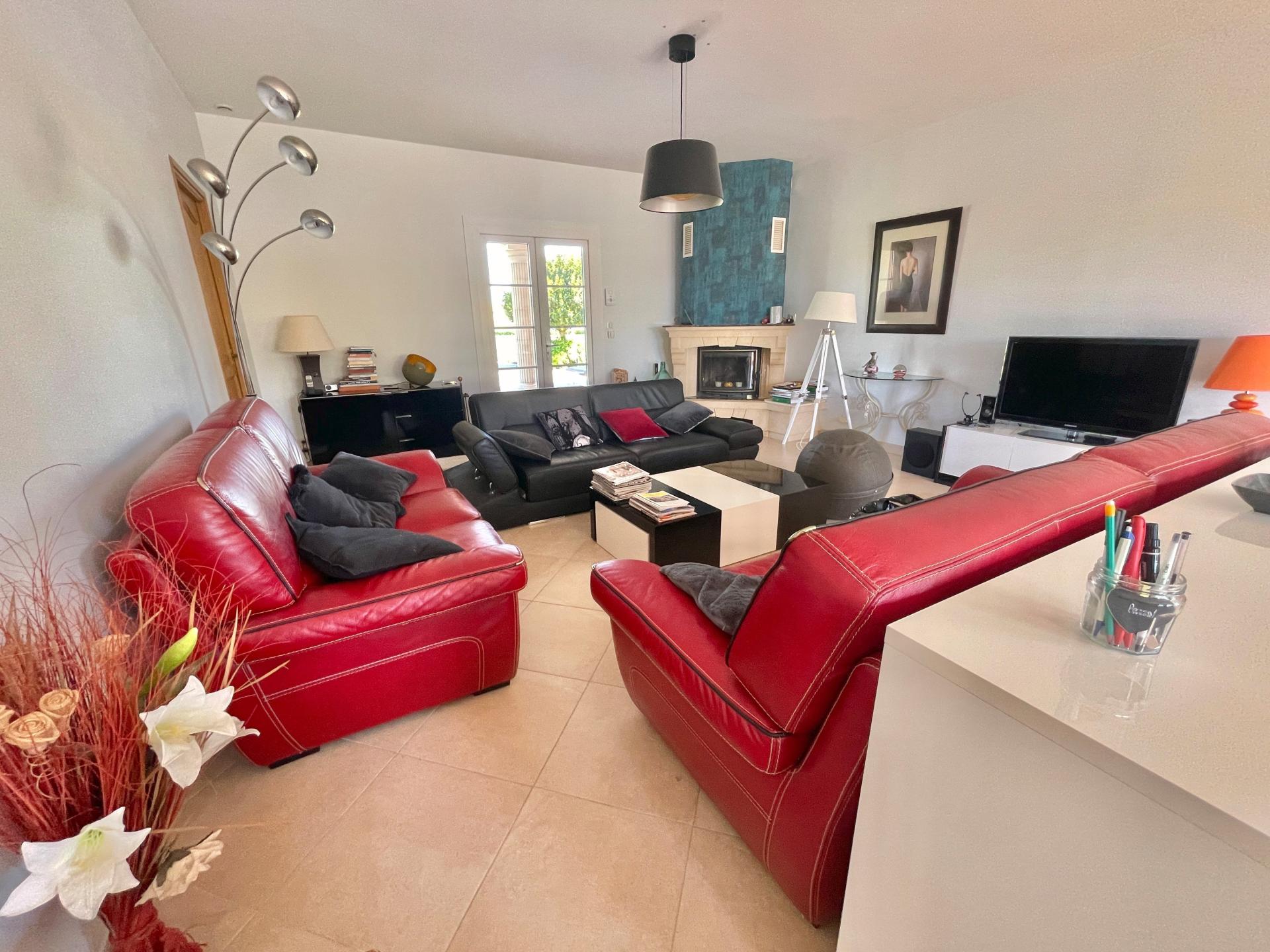 Photo 3 of the listing.