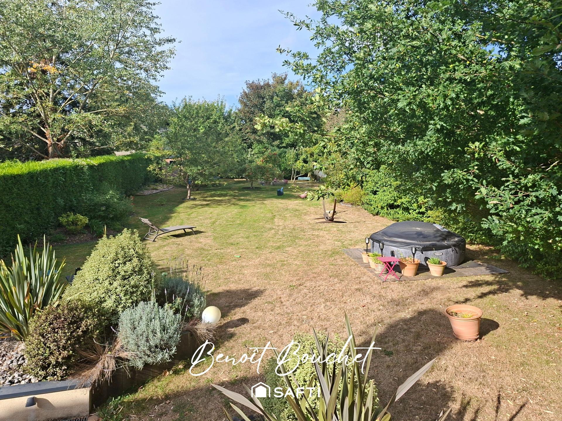 Photo 11 of the listing.