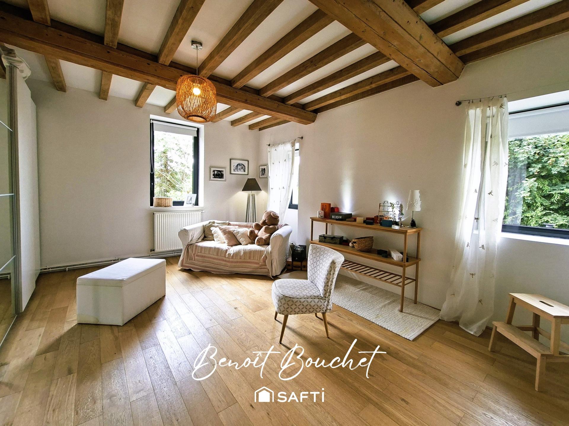 Photo 5 of the listing.