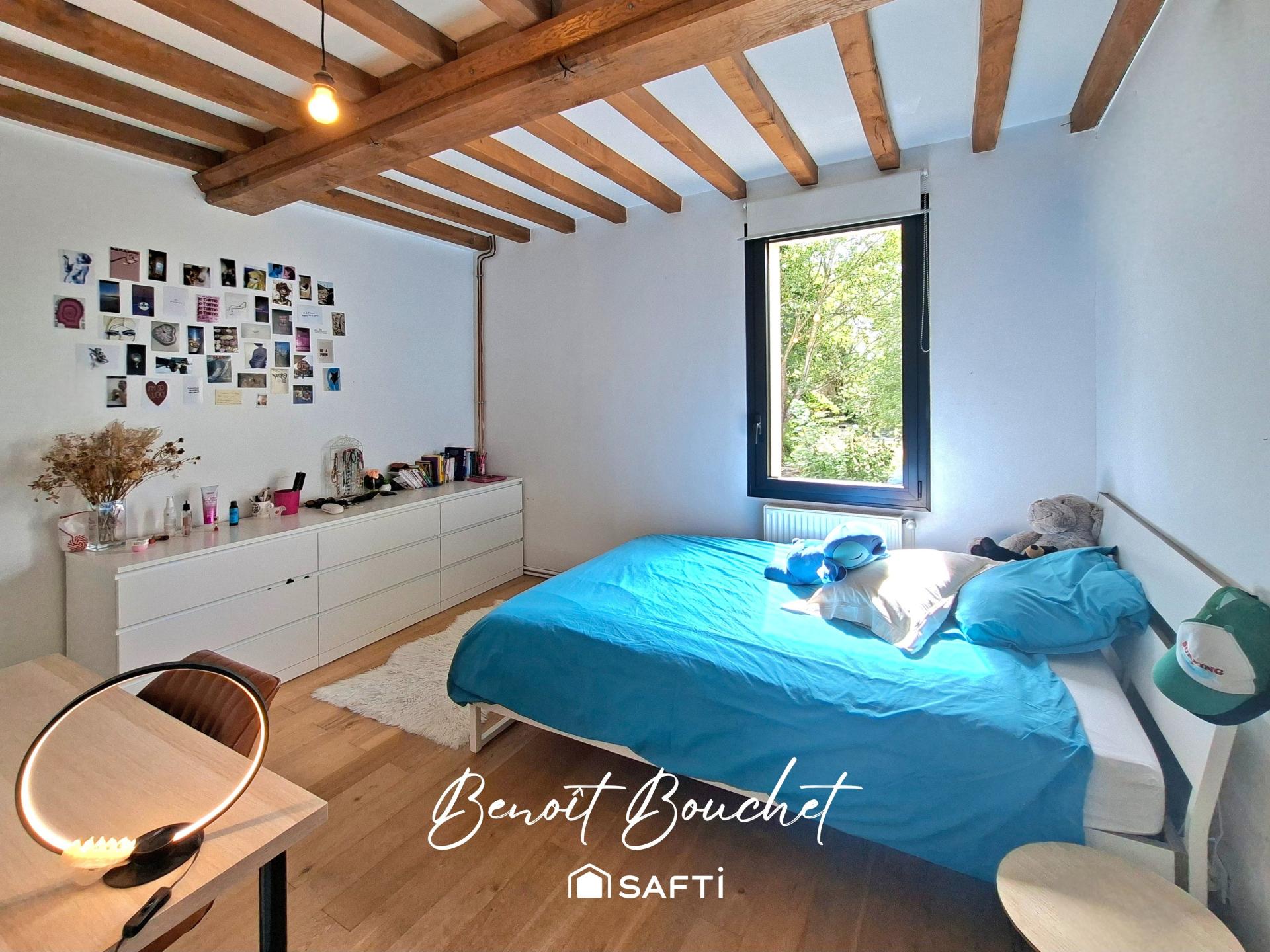 Photo 6 of the listing.