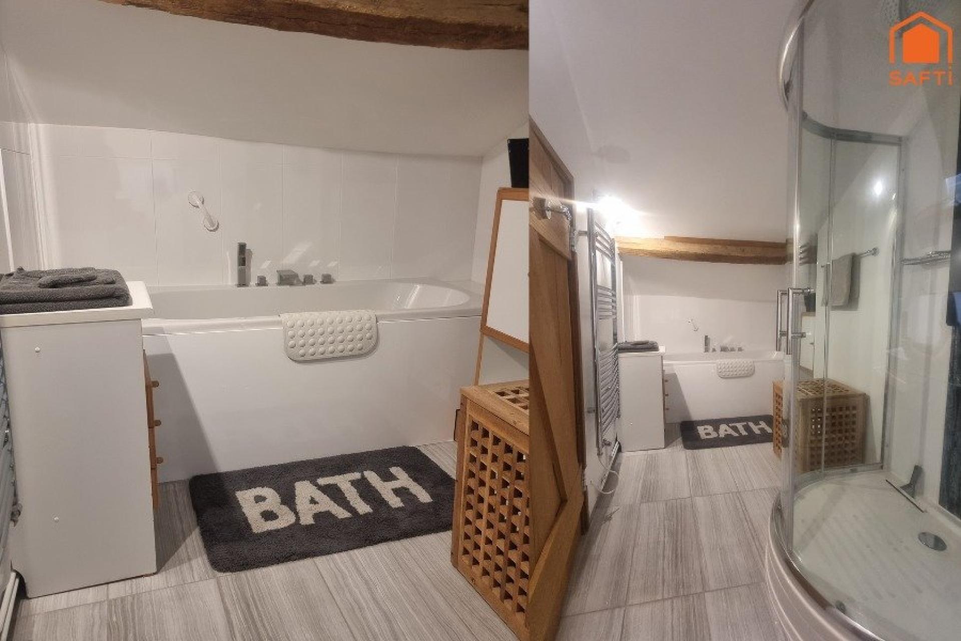 Photo 11 of the listing.