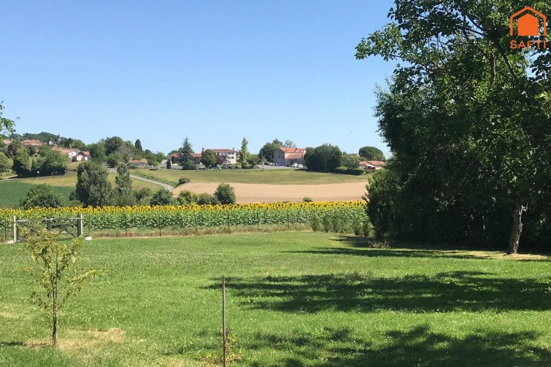 Photo 16 of the listing.