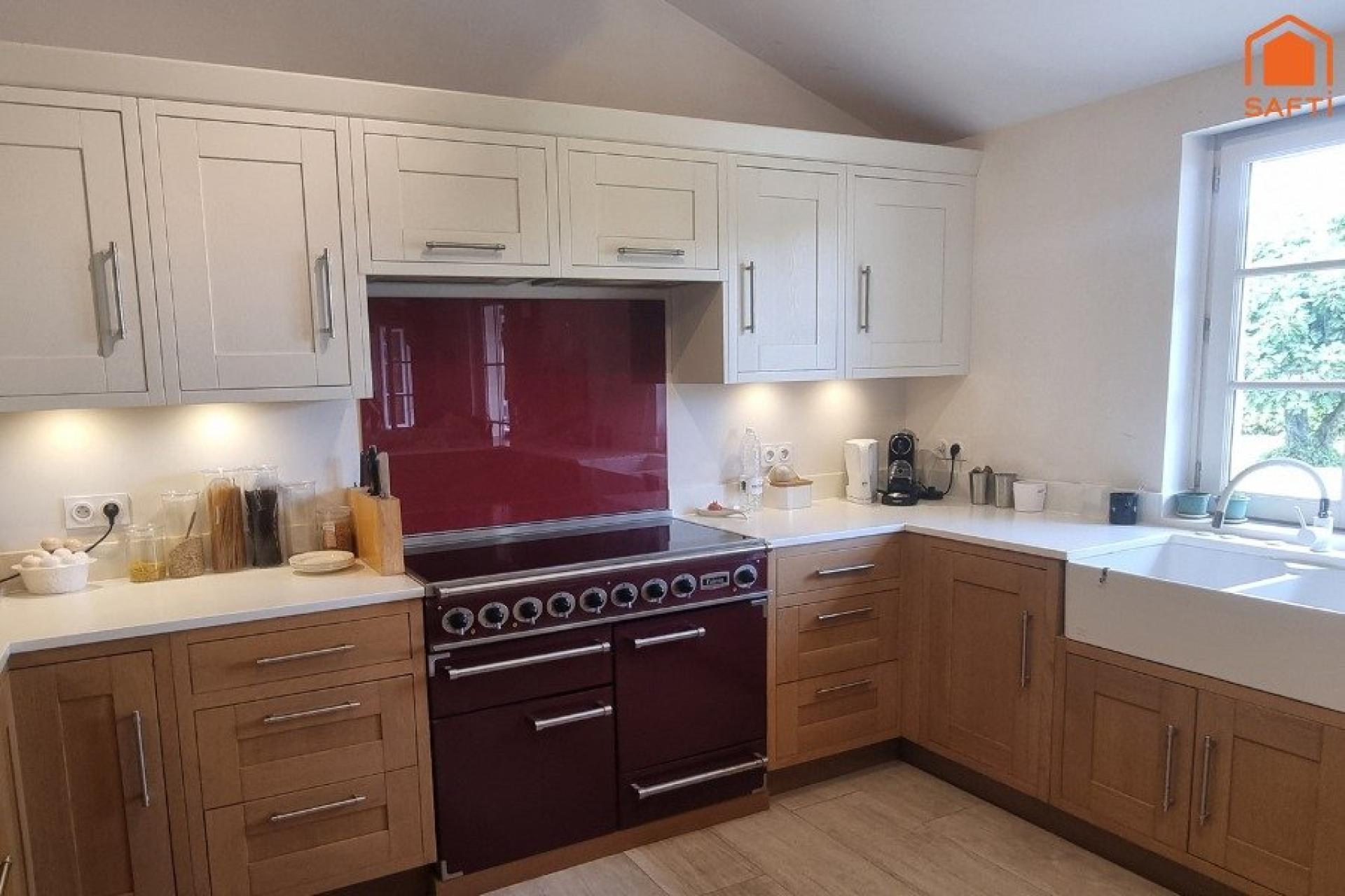 Photo 4 of the listing.