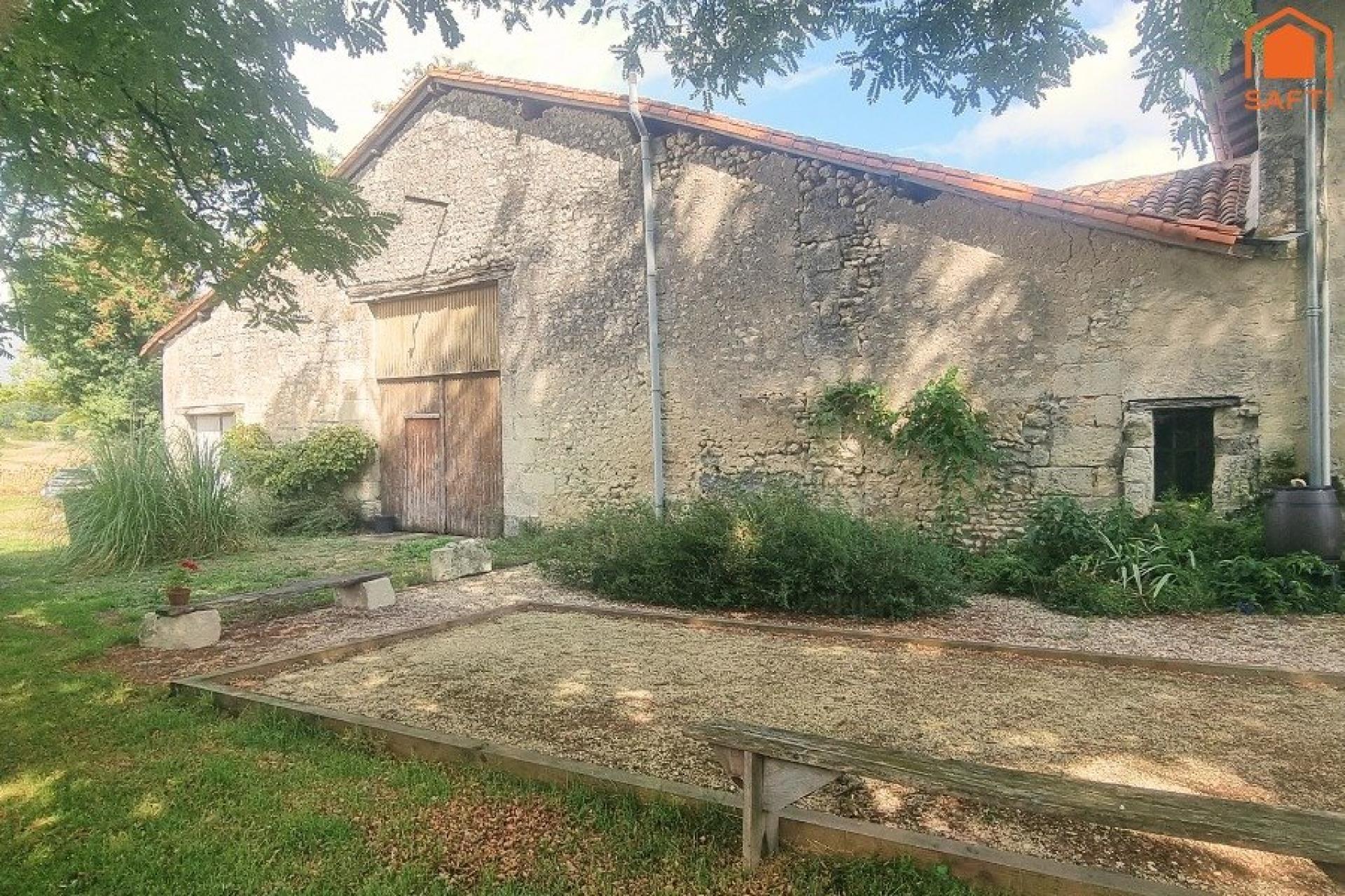 Photo 17 of the listing.