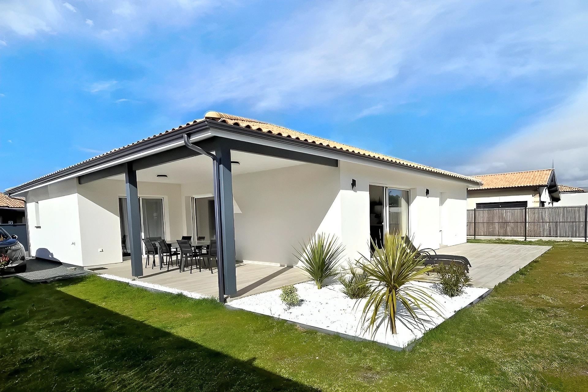 Photo 10 of the listing.