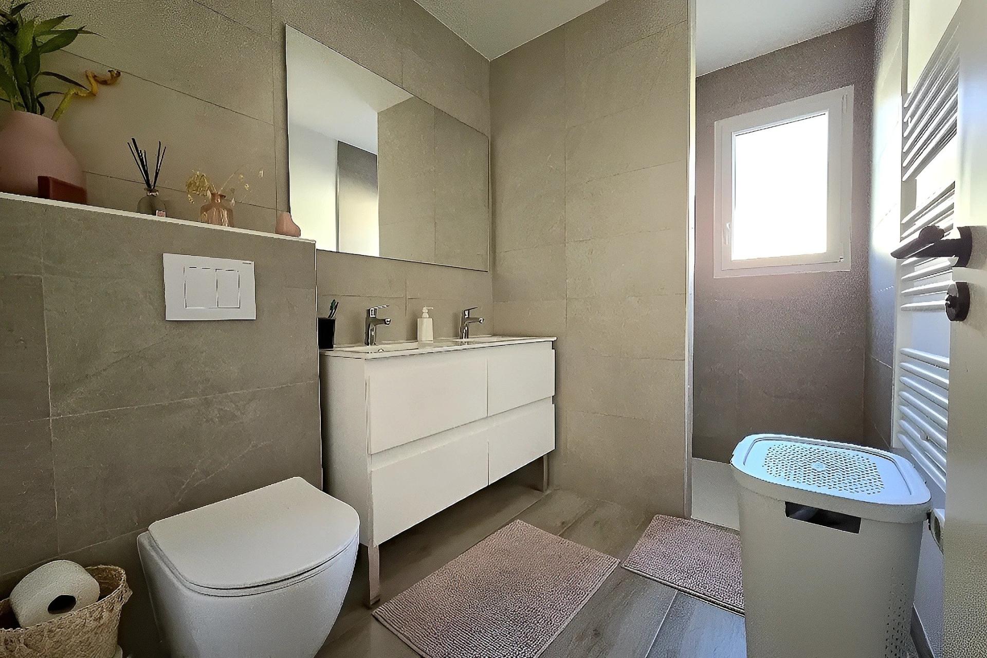 Photo 9 of the listing.