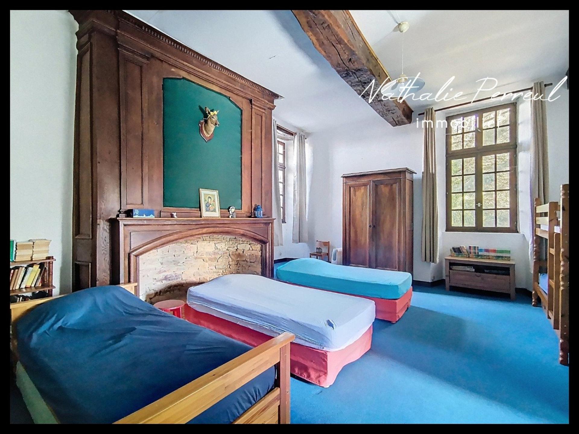 Photo 17 of the listing.