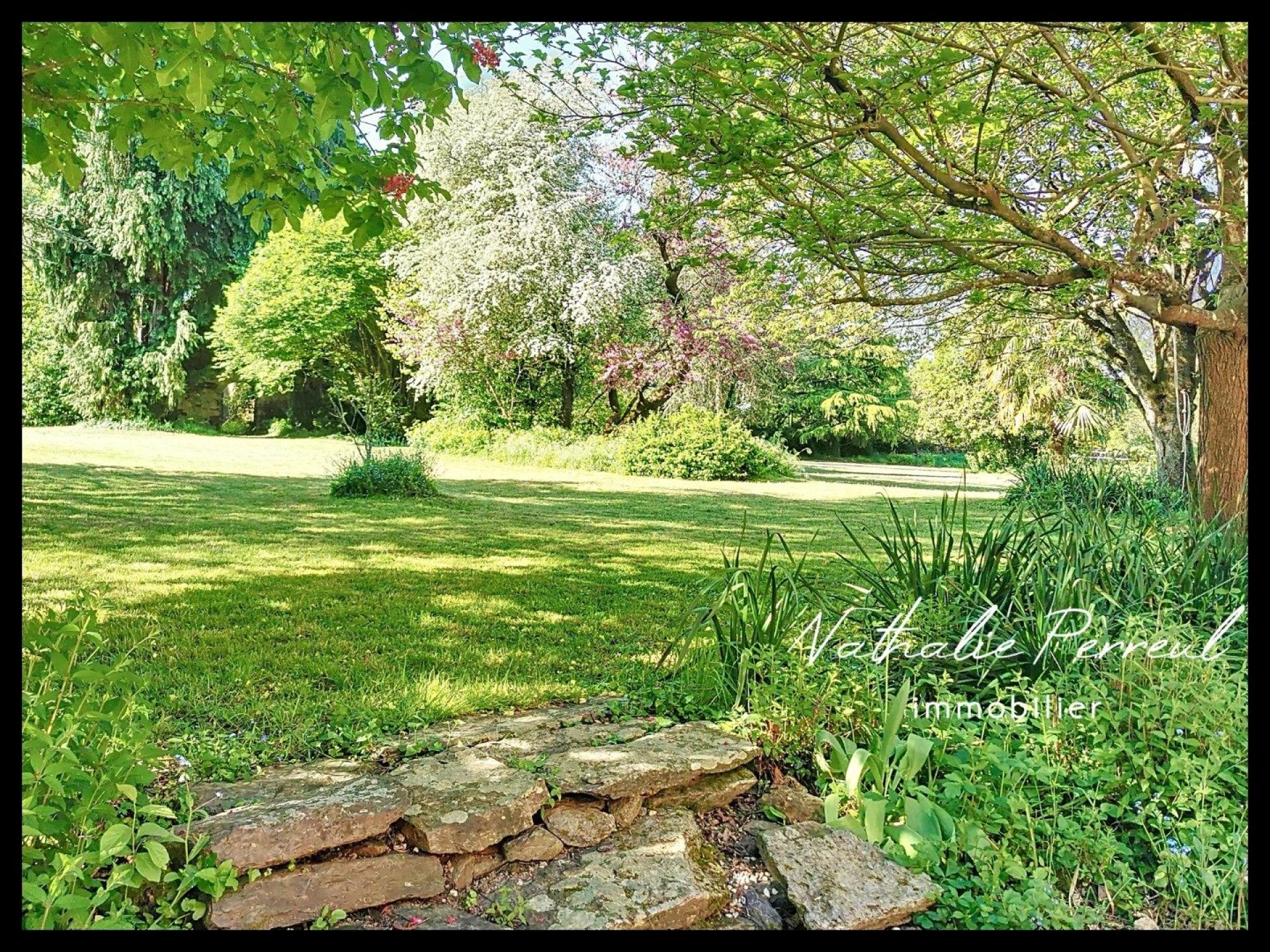 Photo 3 of the listing.