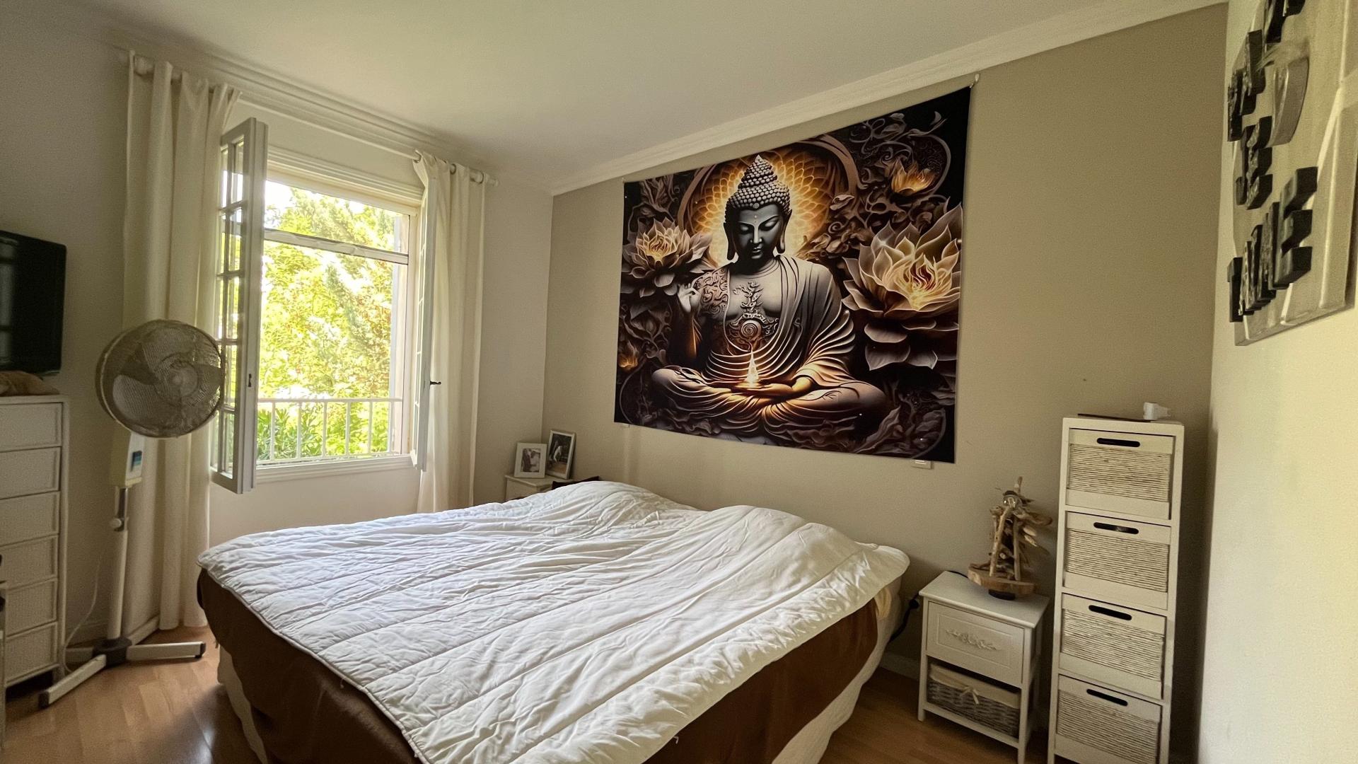 Photo 7 of the listing.