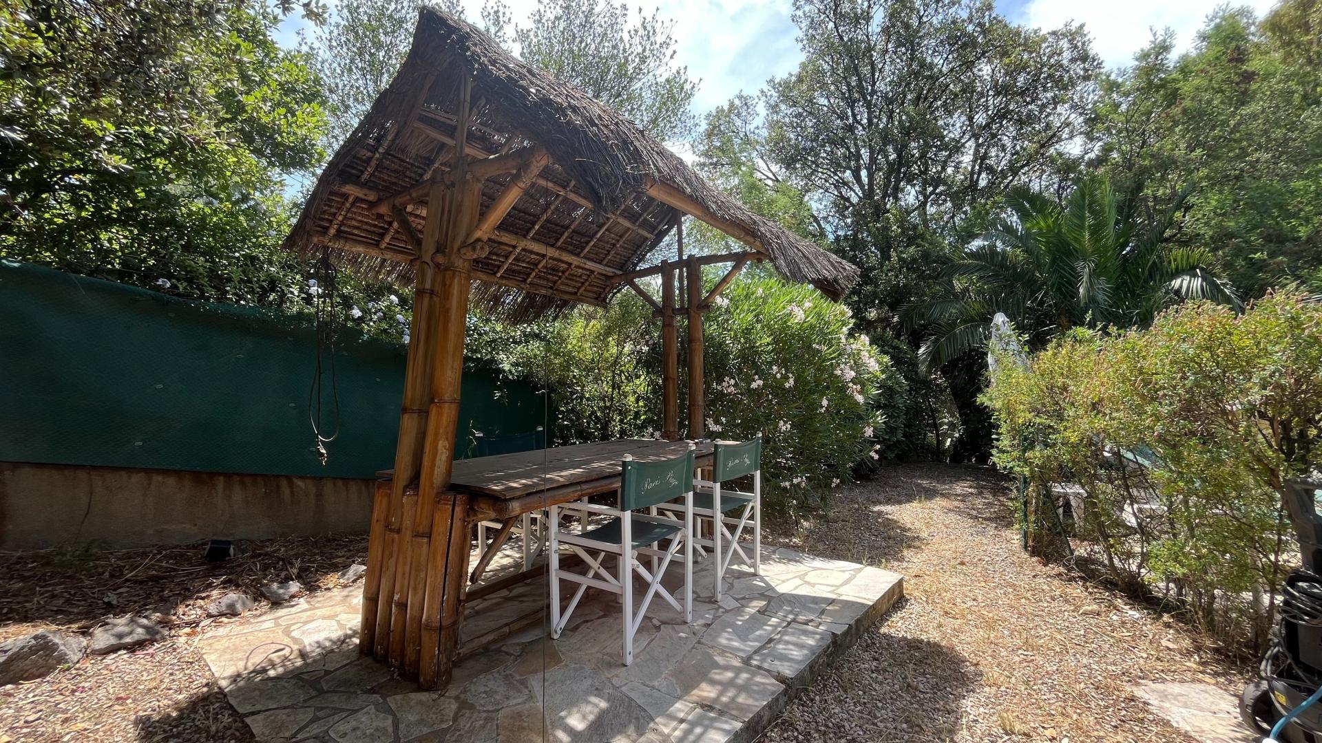 Photo 10 of the listing.