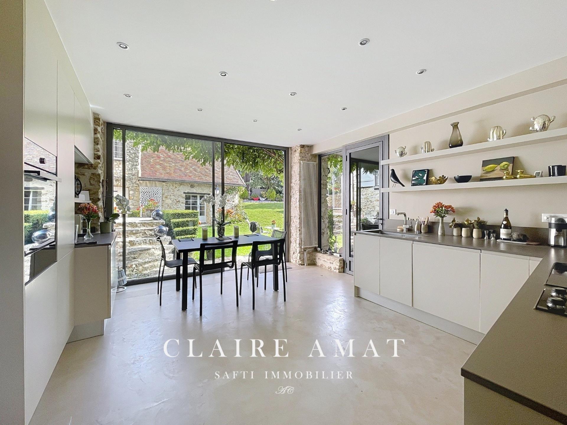 Photo 12 of the listing.