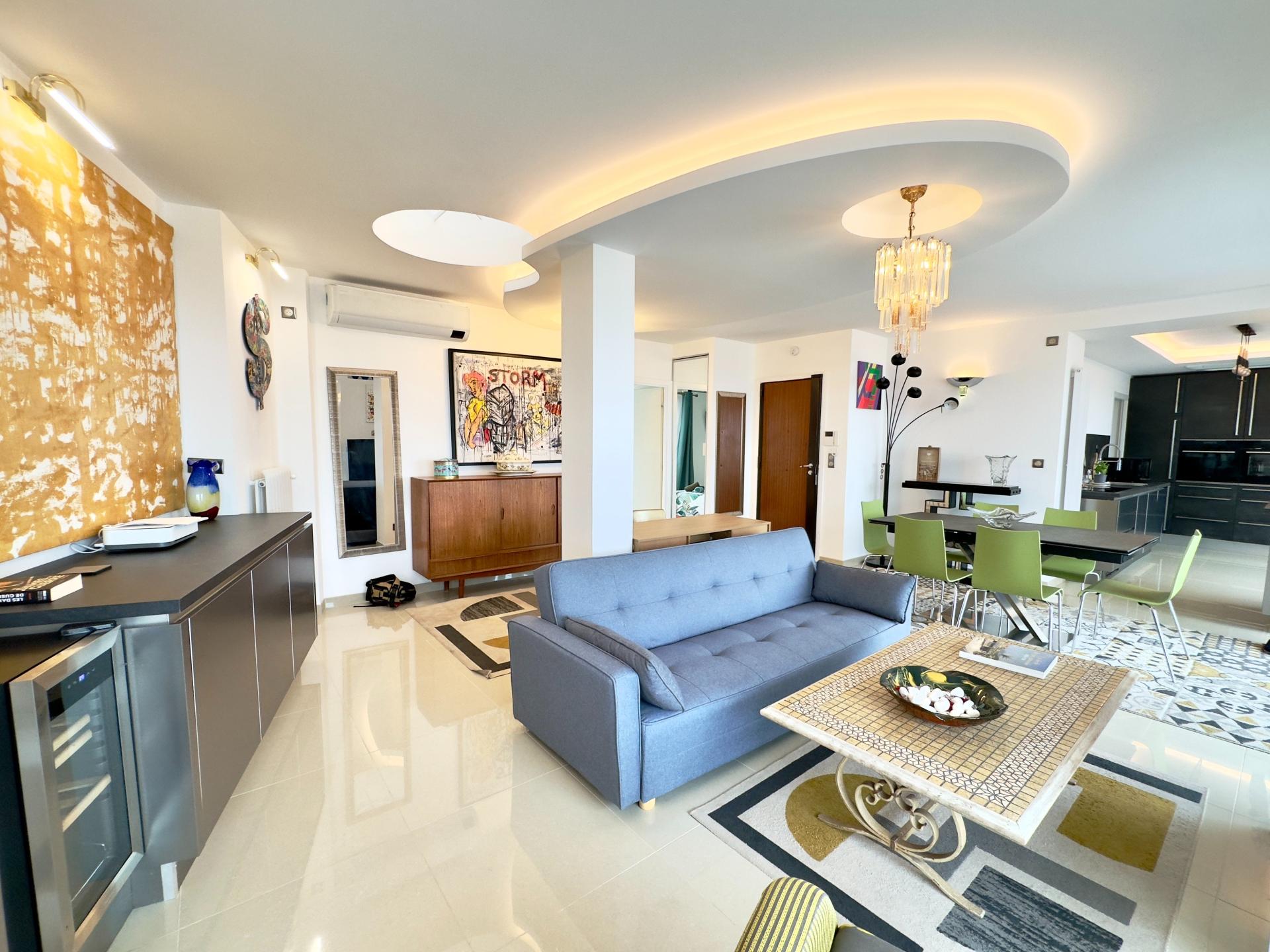 Photo 5 of the listing.