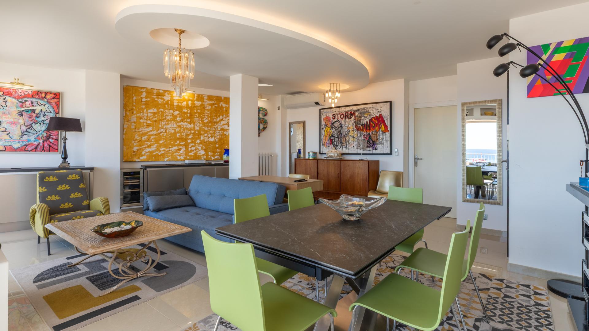 Photo 4 of the listing.