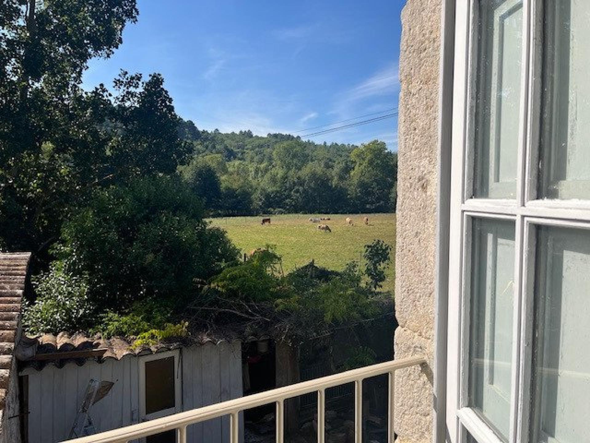 Photo 9 of the listing.