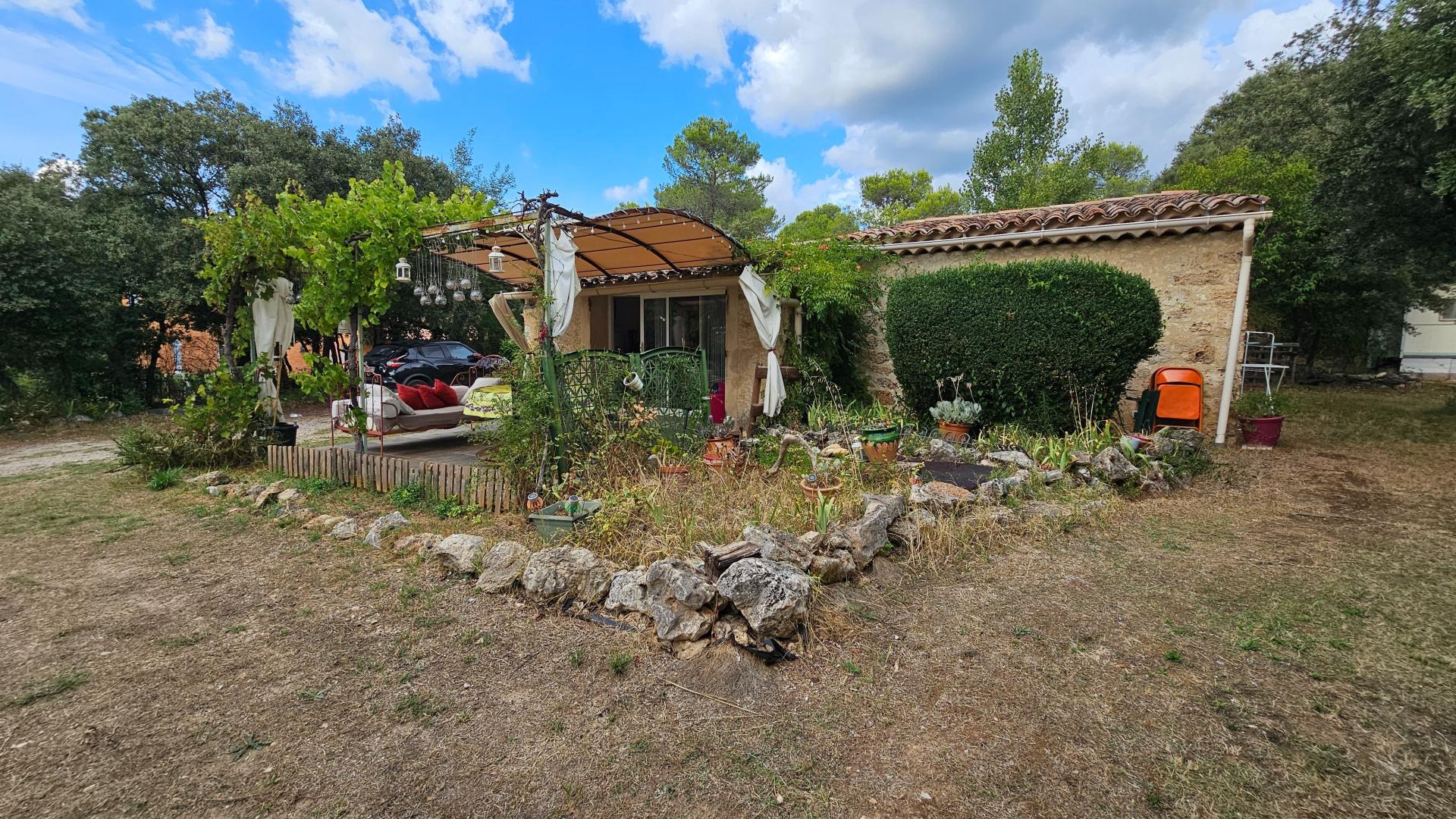 Photo 4 of the listing.