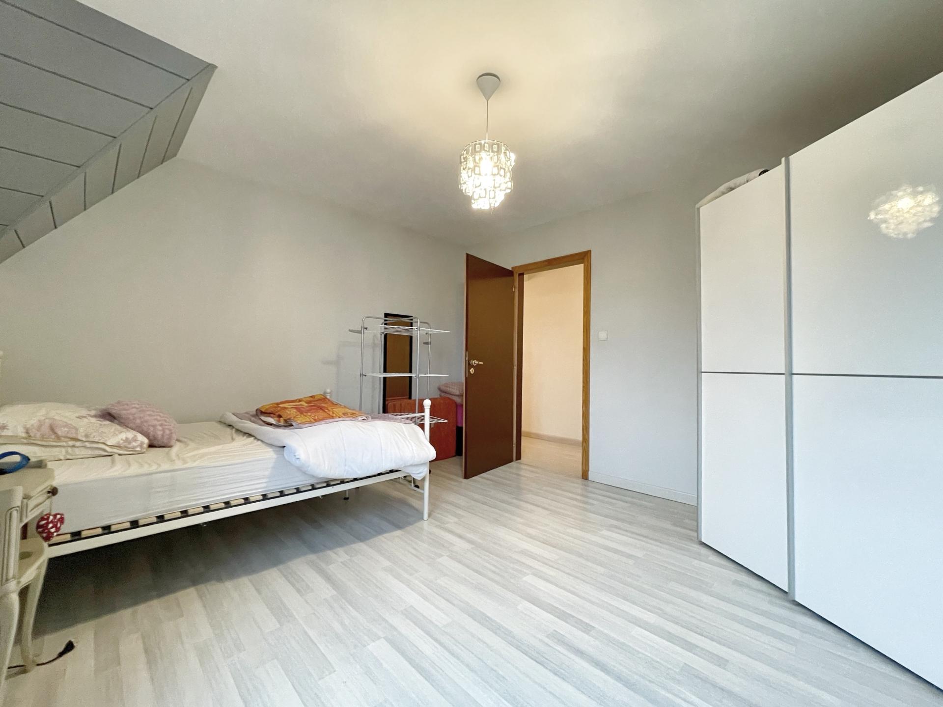 Photo 7 of the listing.