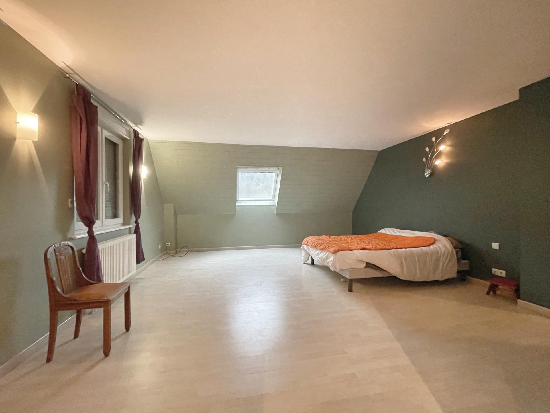 Photo 8 of the listing.