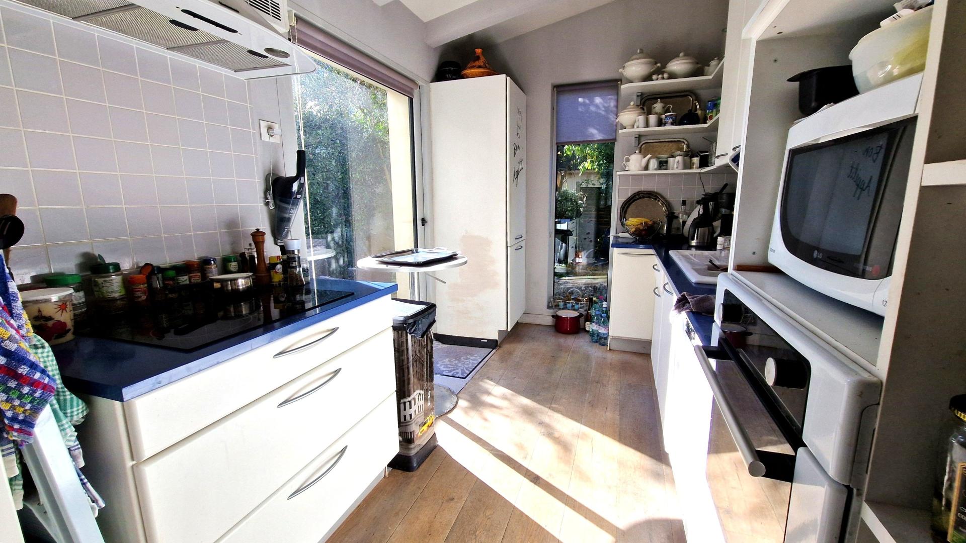 Photo 2 of the listing.