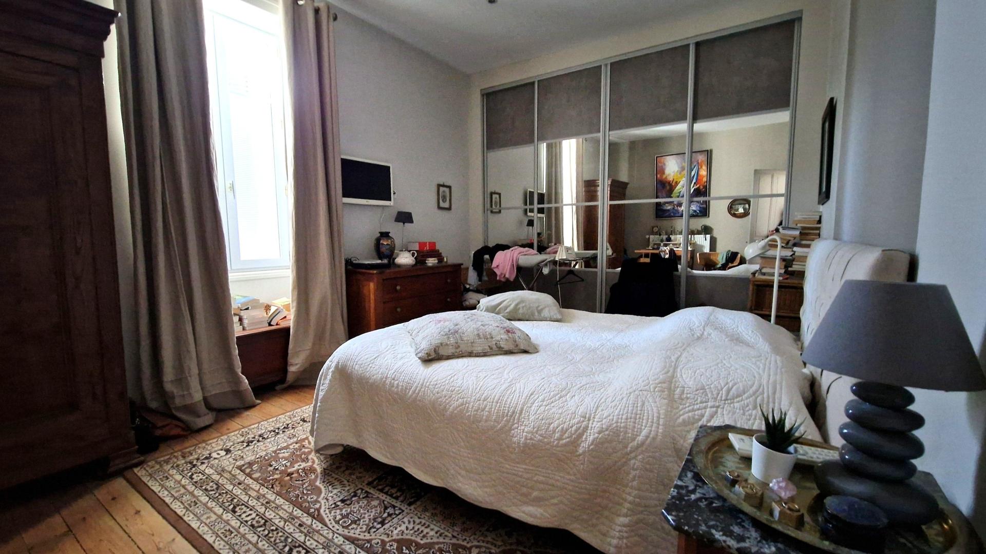 Photo 6 of the listing.