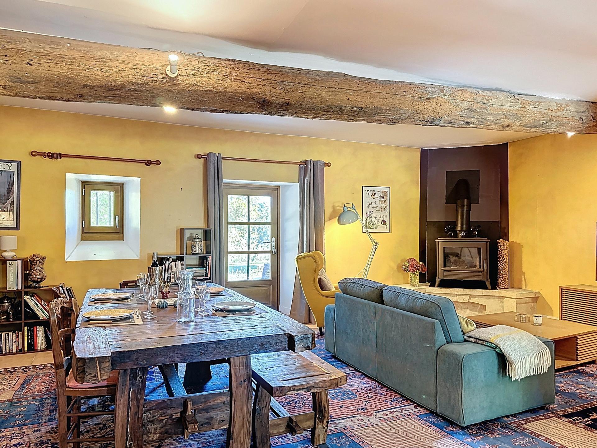 Photo 9 of the listing.