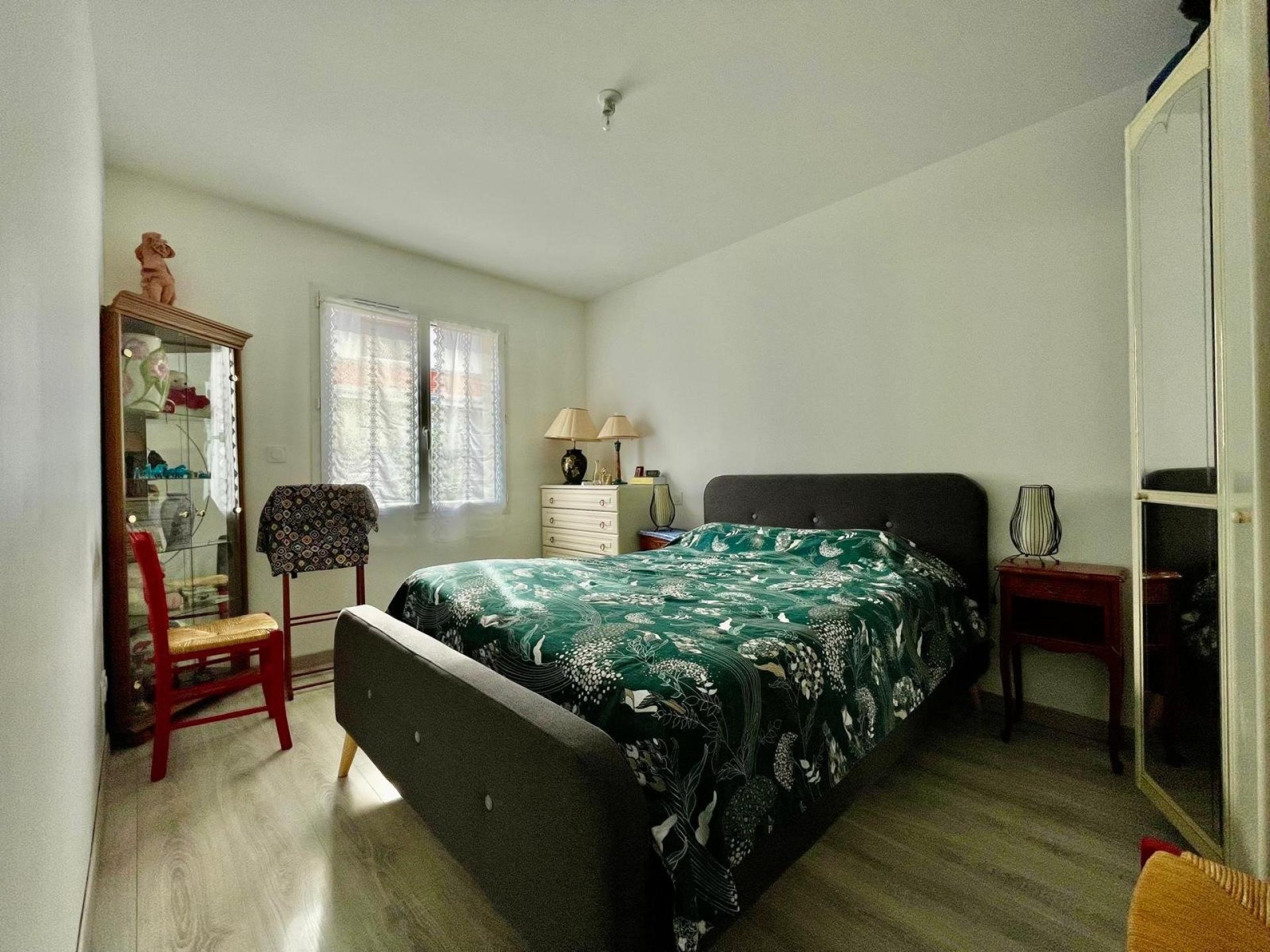 Photo 7 of the listing.