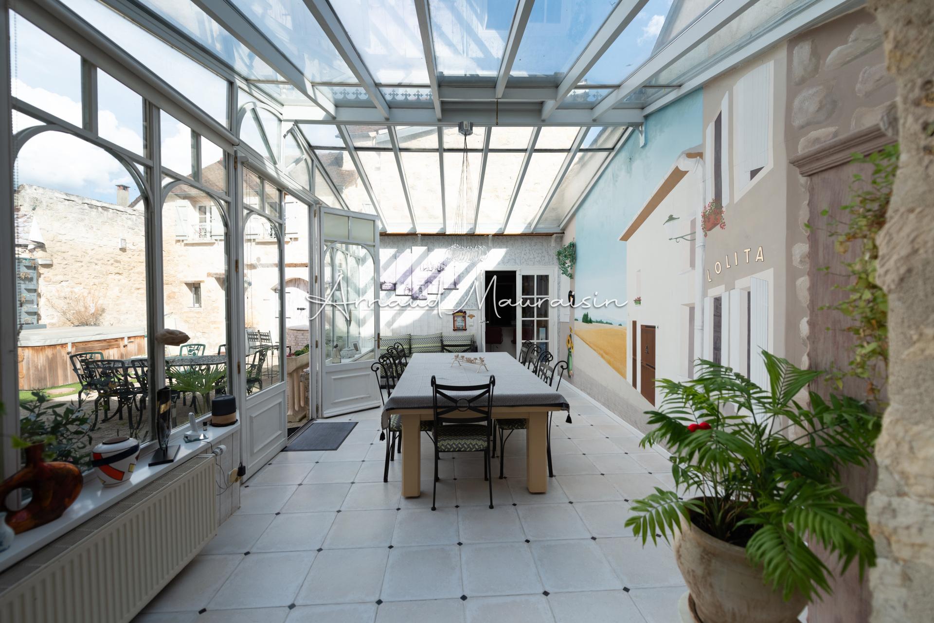 Photo 4 of the listing.