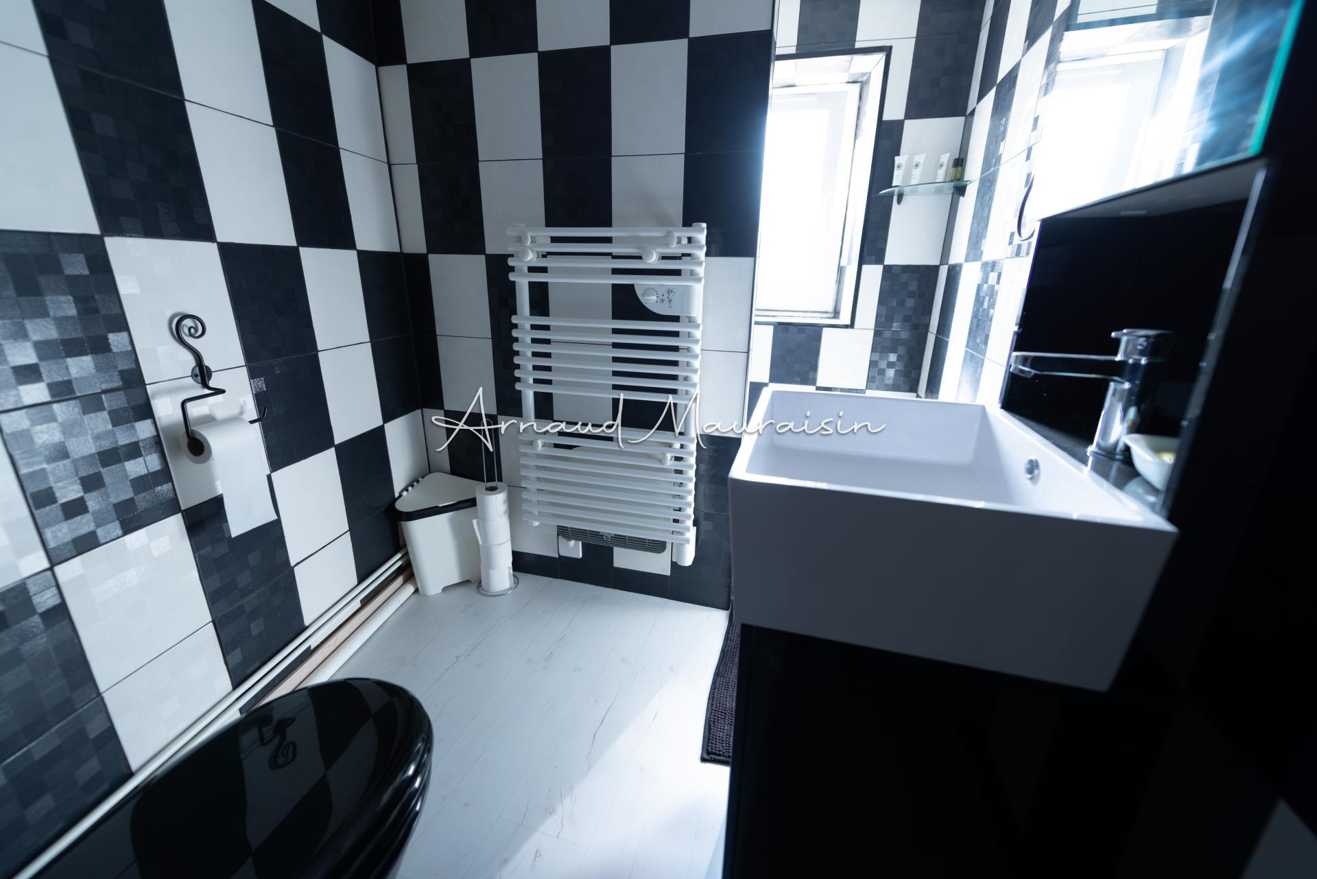 Photo 16 of the listing.