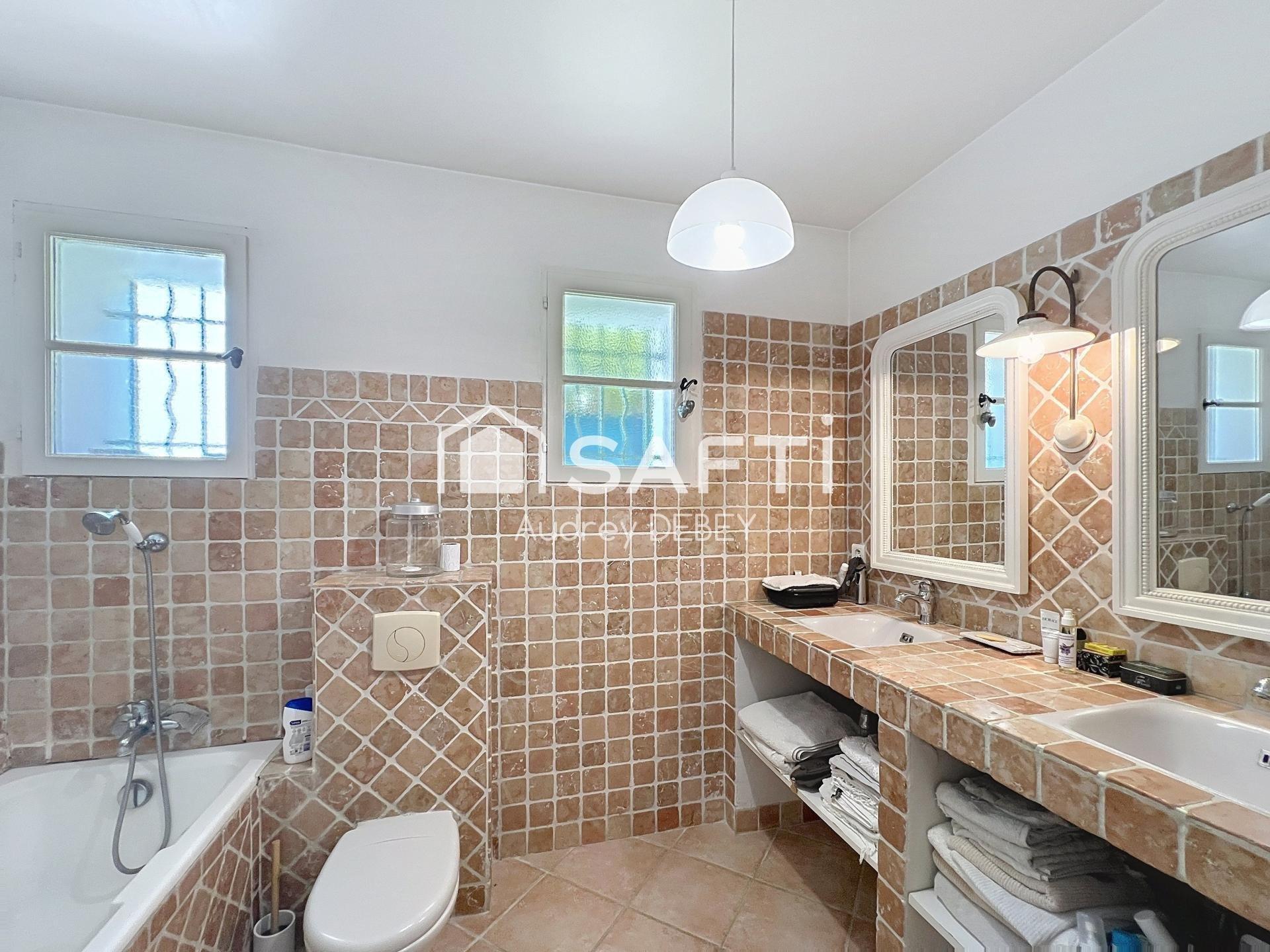 Photo 9 of the listing.