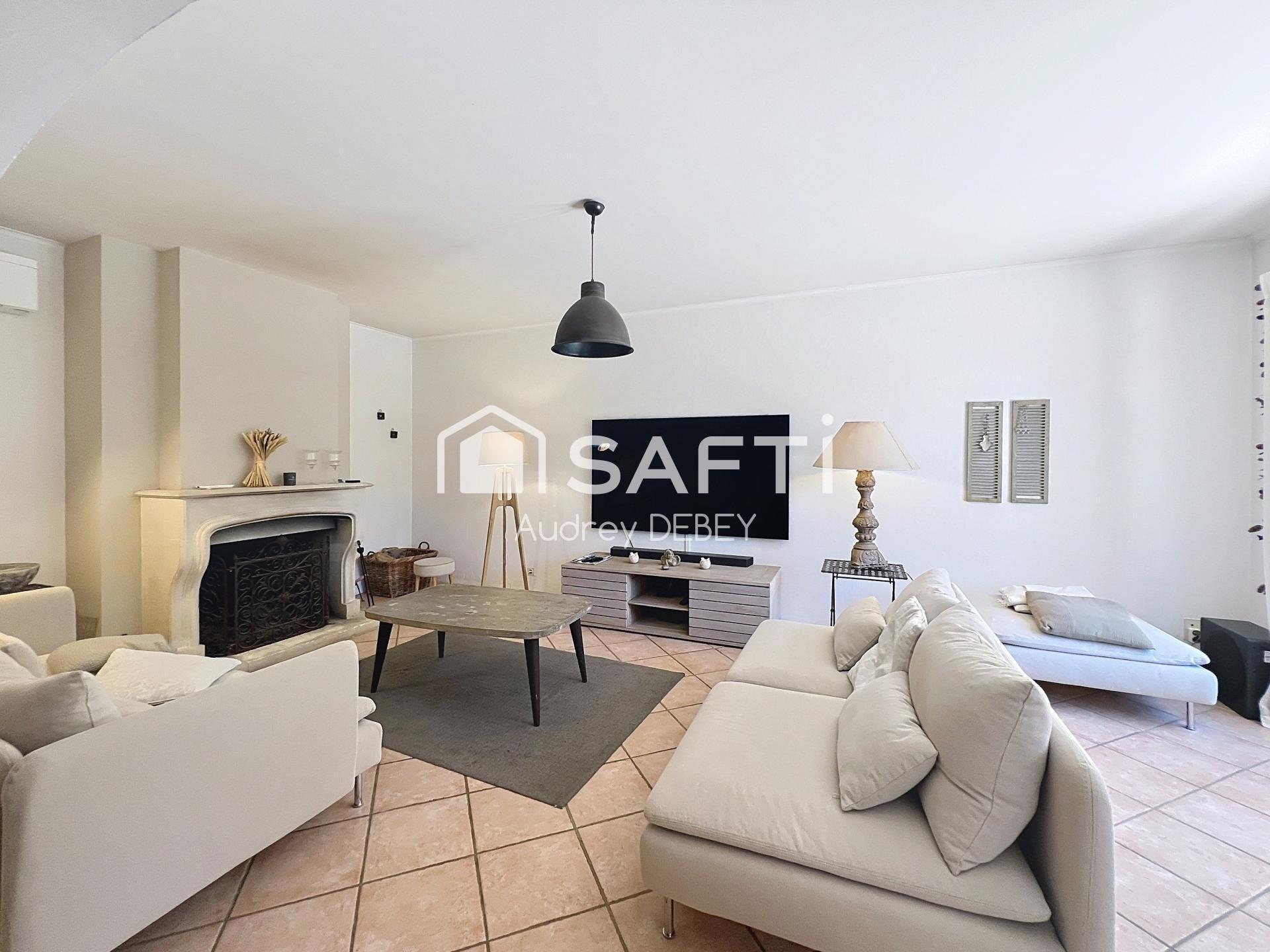 Photo 6 of the listing.