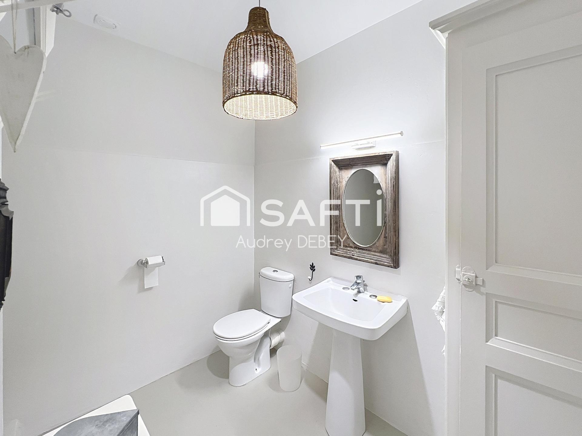 Photo 13 of the listing.