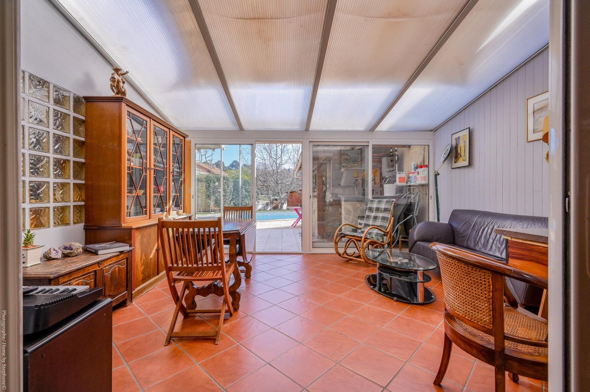 Photo 3 of the listing.