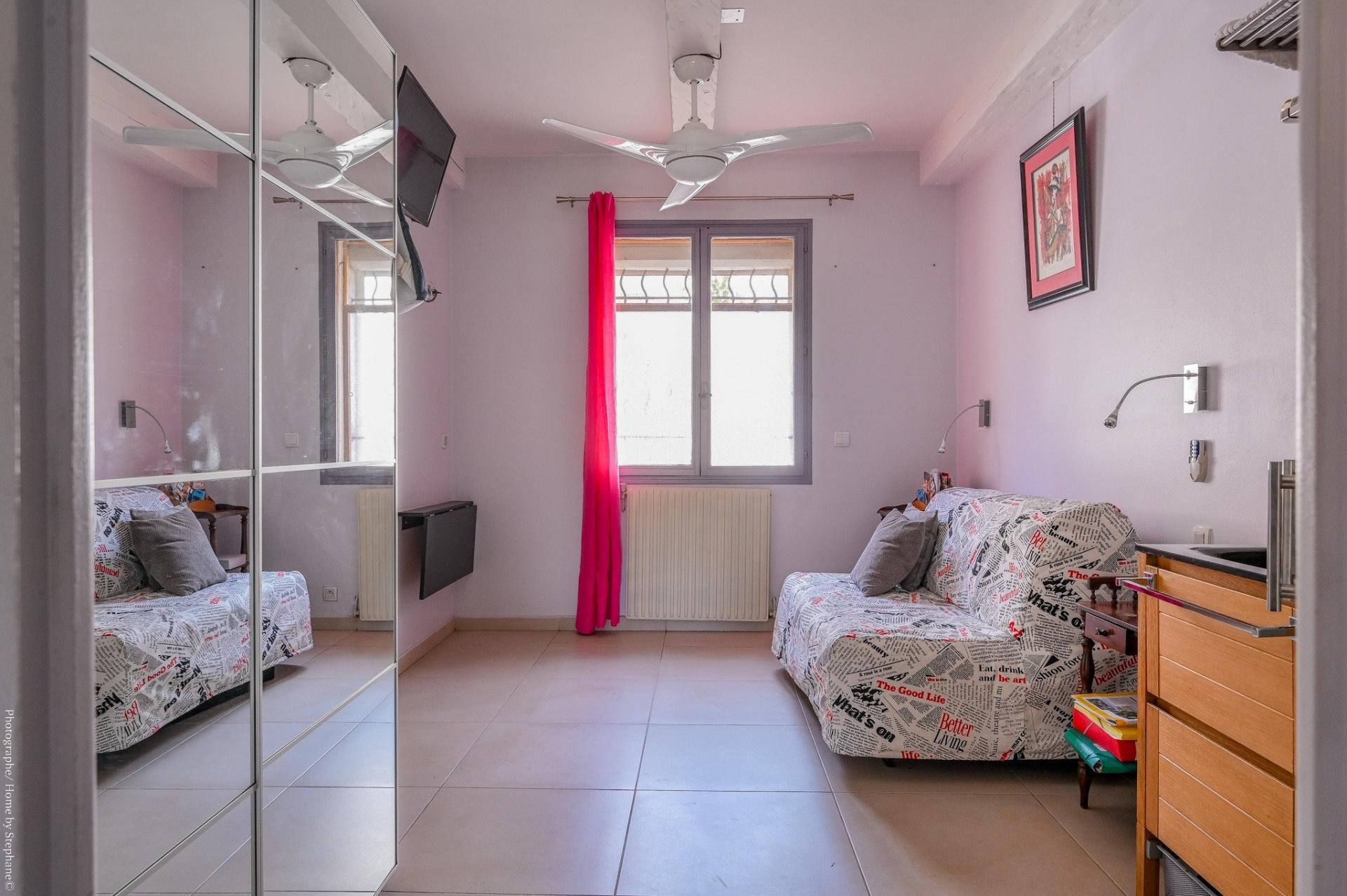 Photo 11 of the listing.