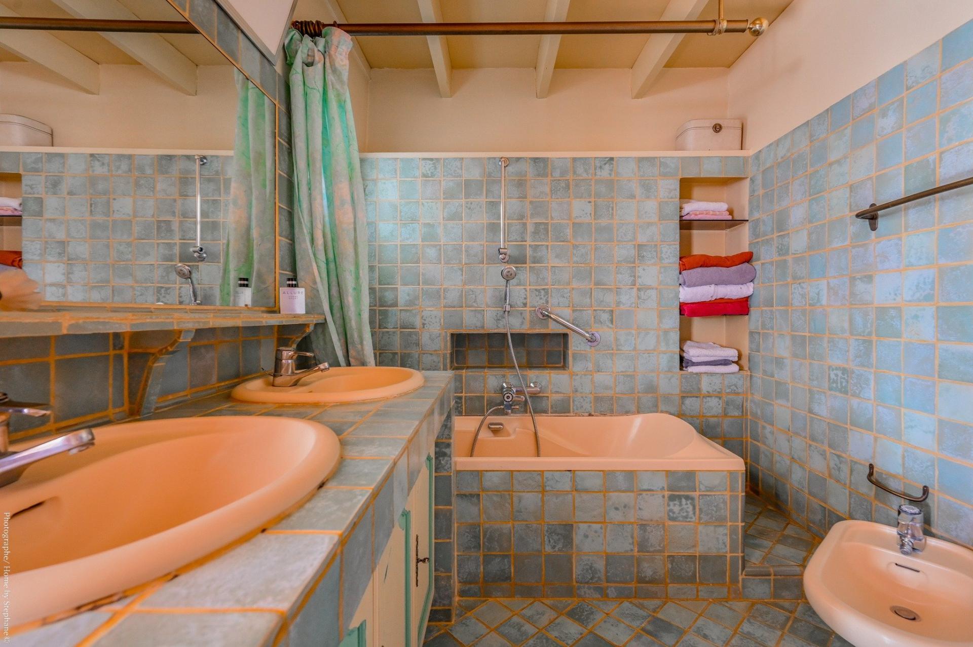 Photo 15 of the listing.