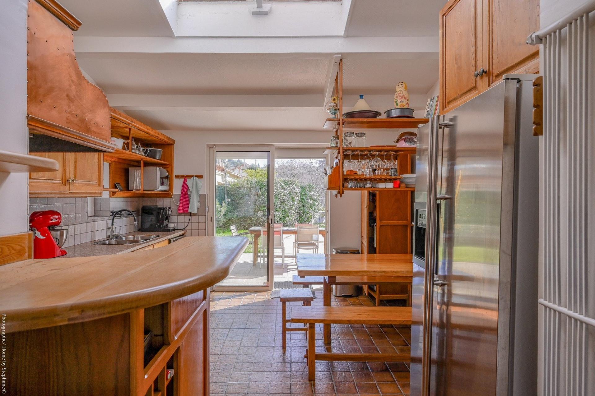 Photo 9 of the listing.