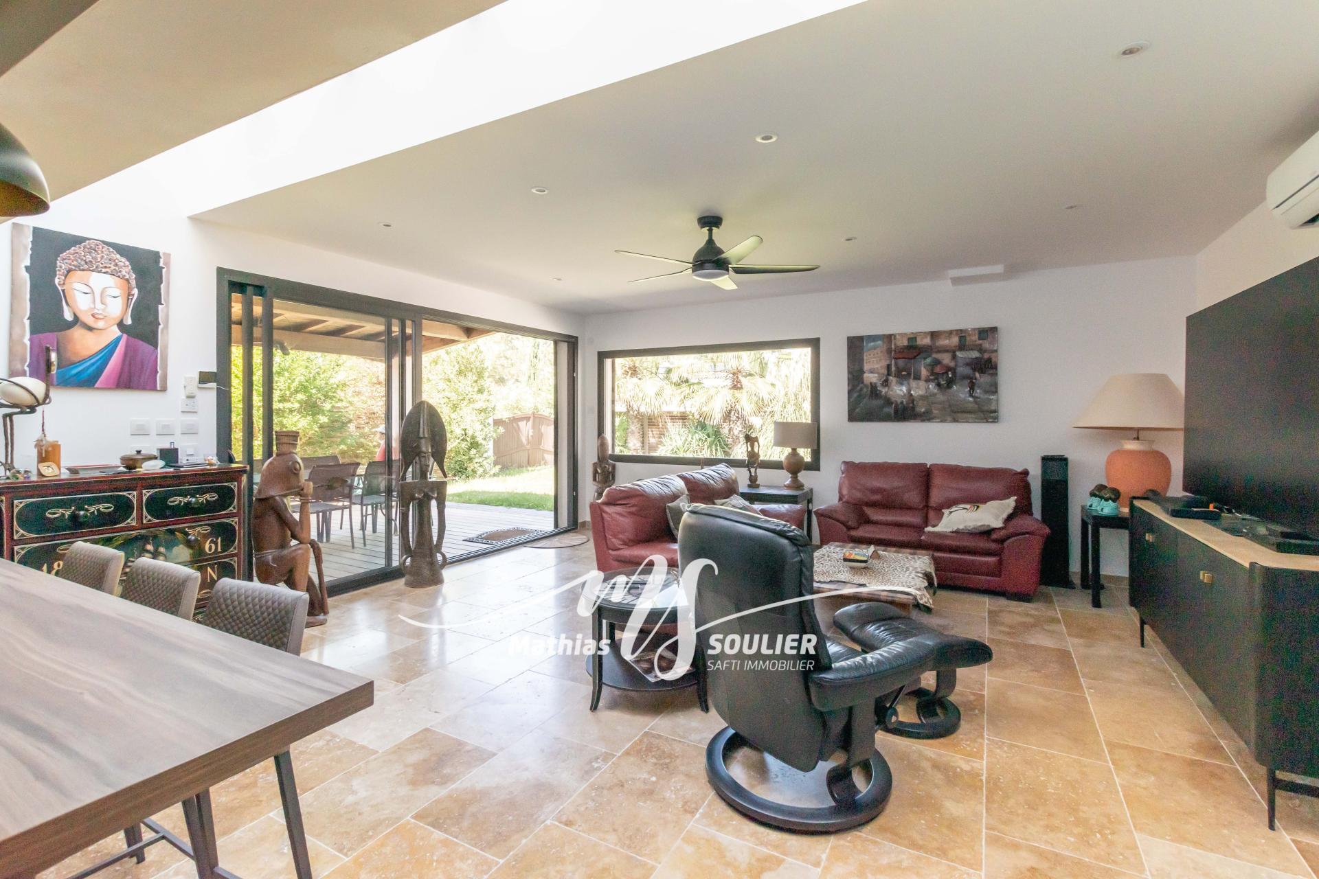 Photo 15 of the listing.