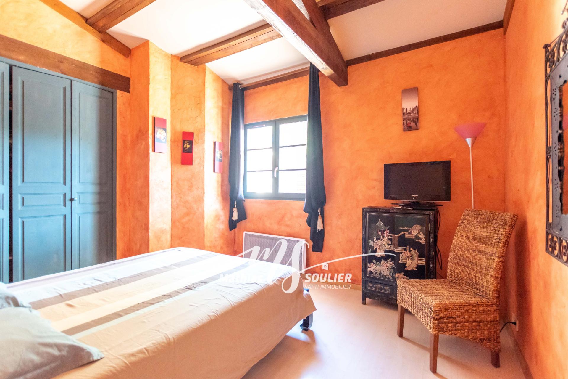 Photo 20 of the listing.