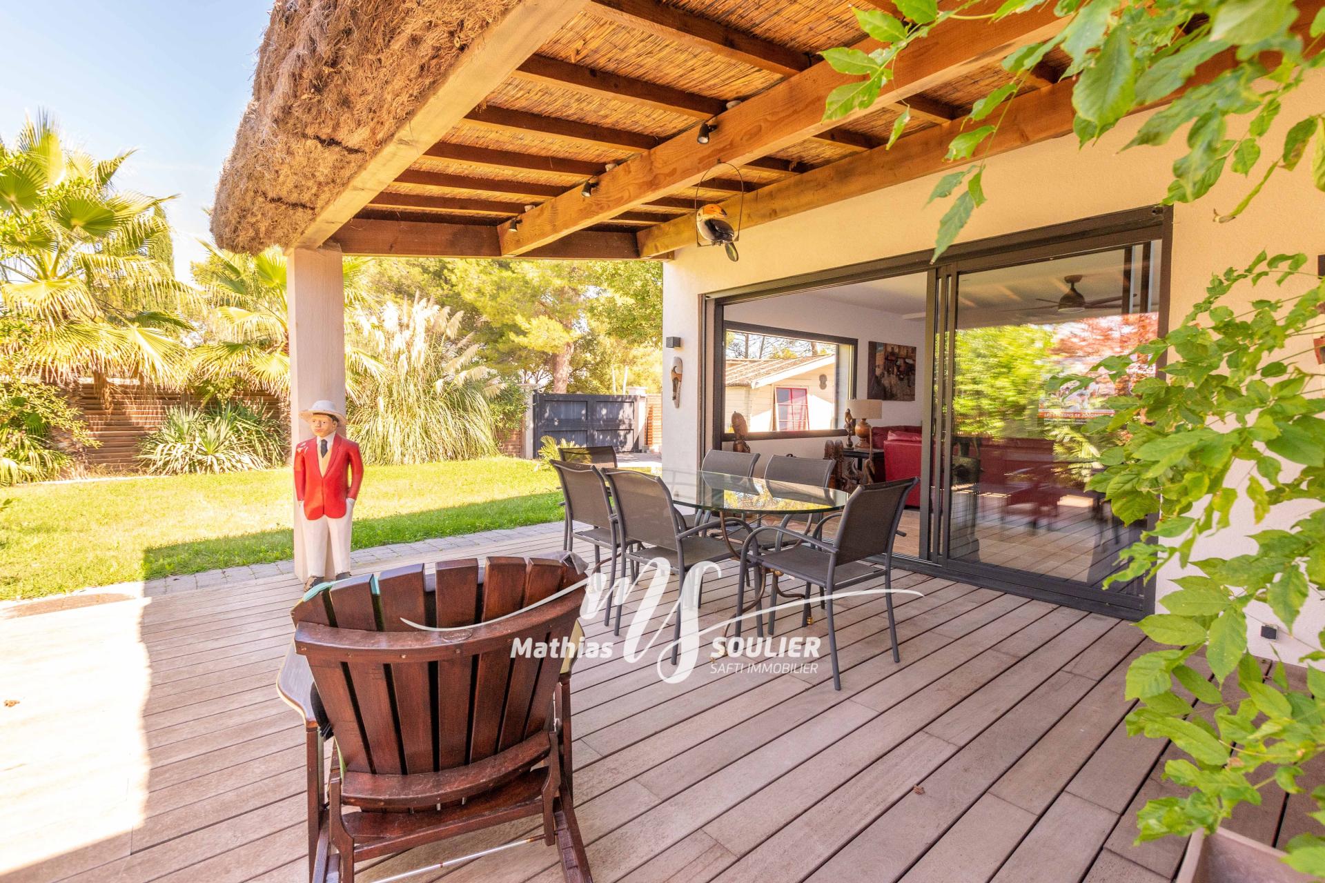 Photo 10 of the listing.