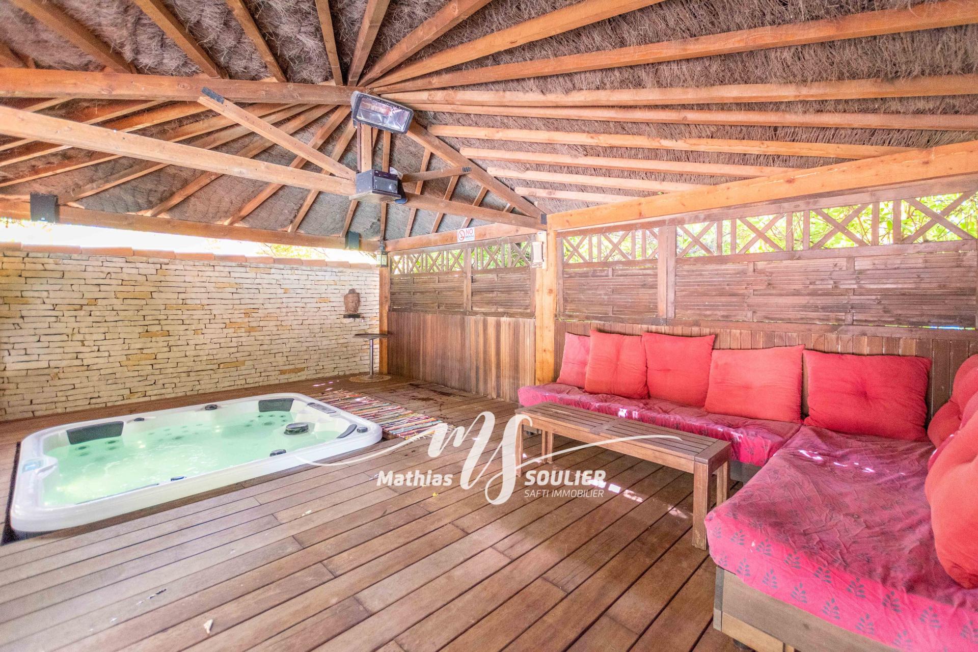 Photo 6 of the listing.