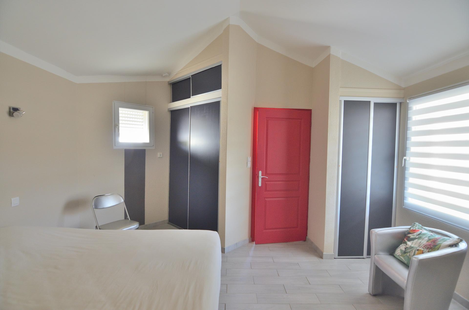 Photo 8 of the listing.