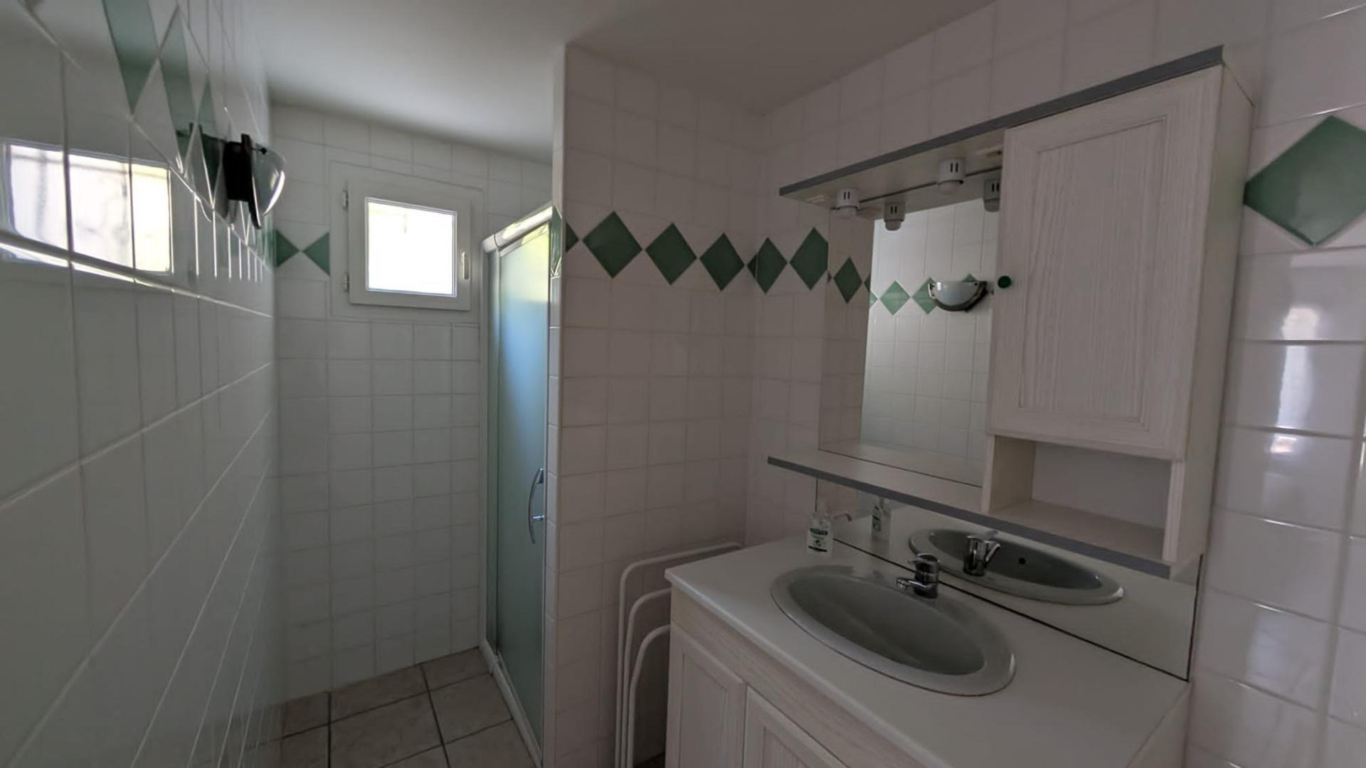 Photo 16 of the listing.