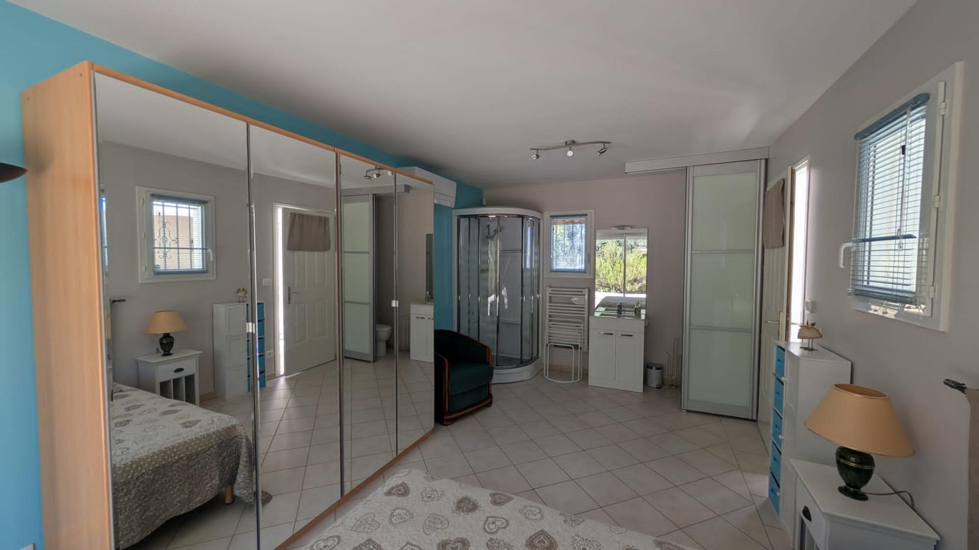 Photo 19 of the listing.